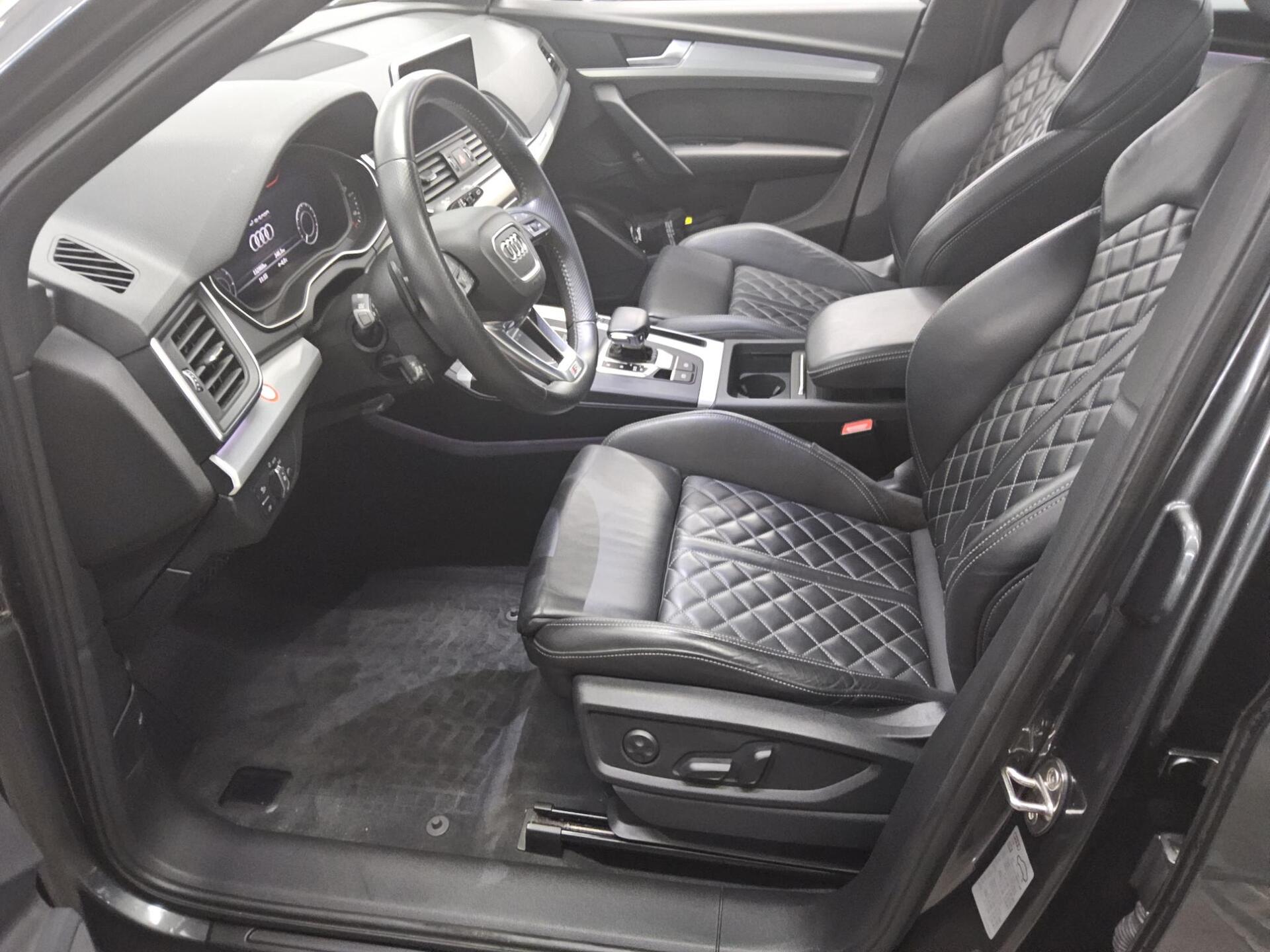 Audi Q5 50 TFSI e Qu. S-Line Raute Navi vc Matrix AHK 9