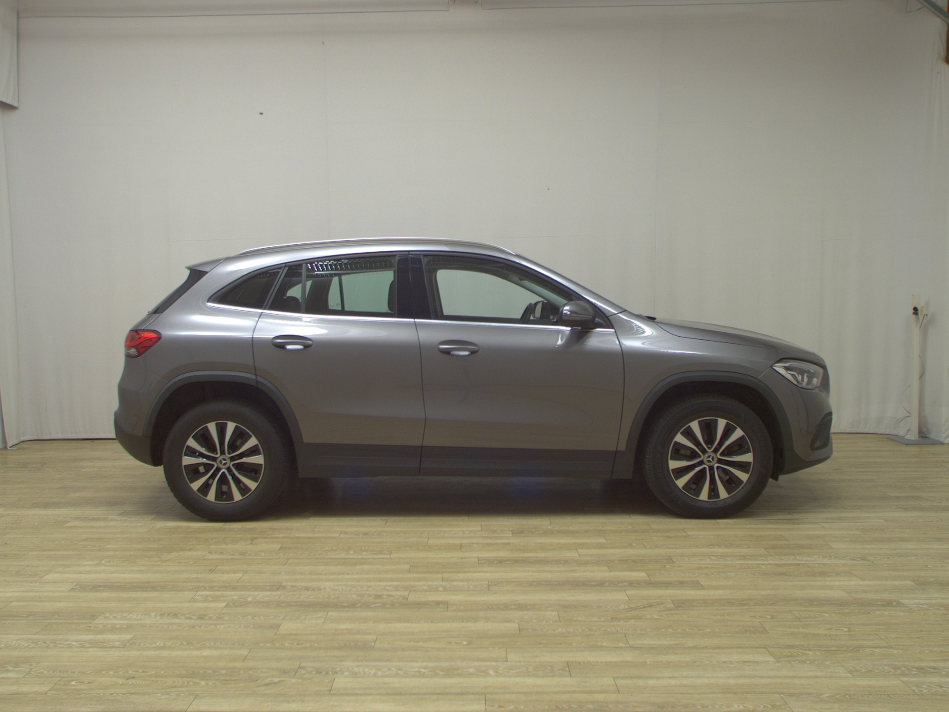 Mercedes-Benz GLA 180 d Style Navi MBUX+ RFK T-Leder