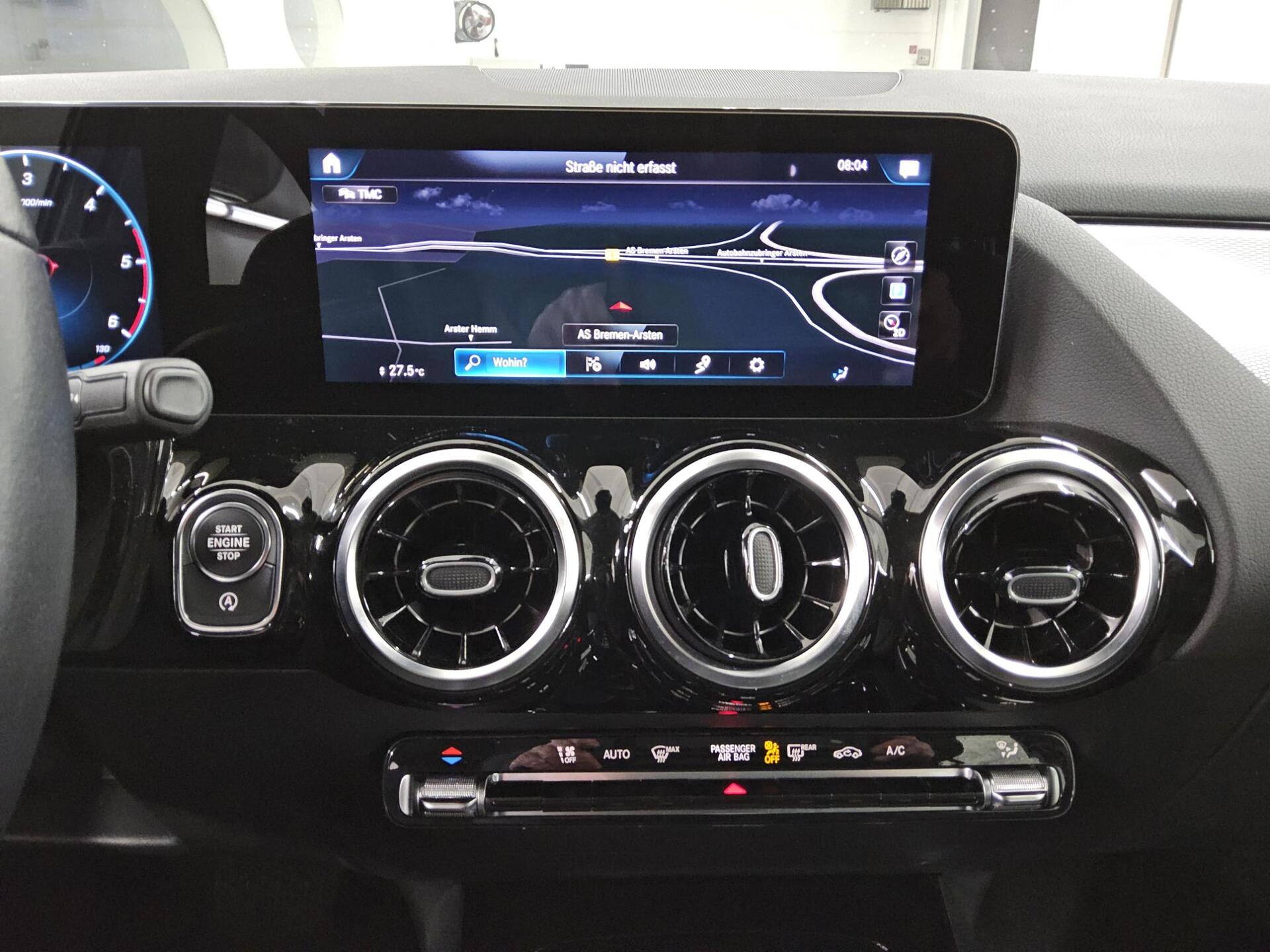 Mercedes-Benz GLA 180 d Style Navi MBUX+ RFK T-Leder 7