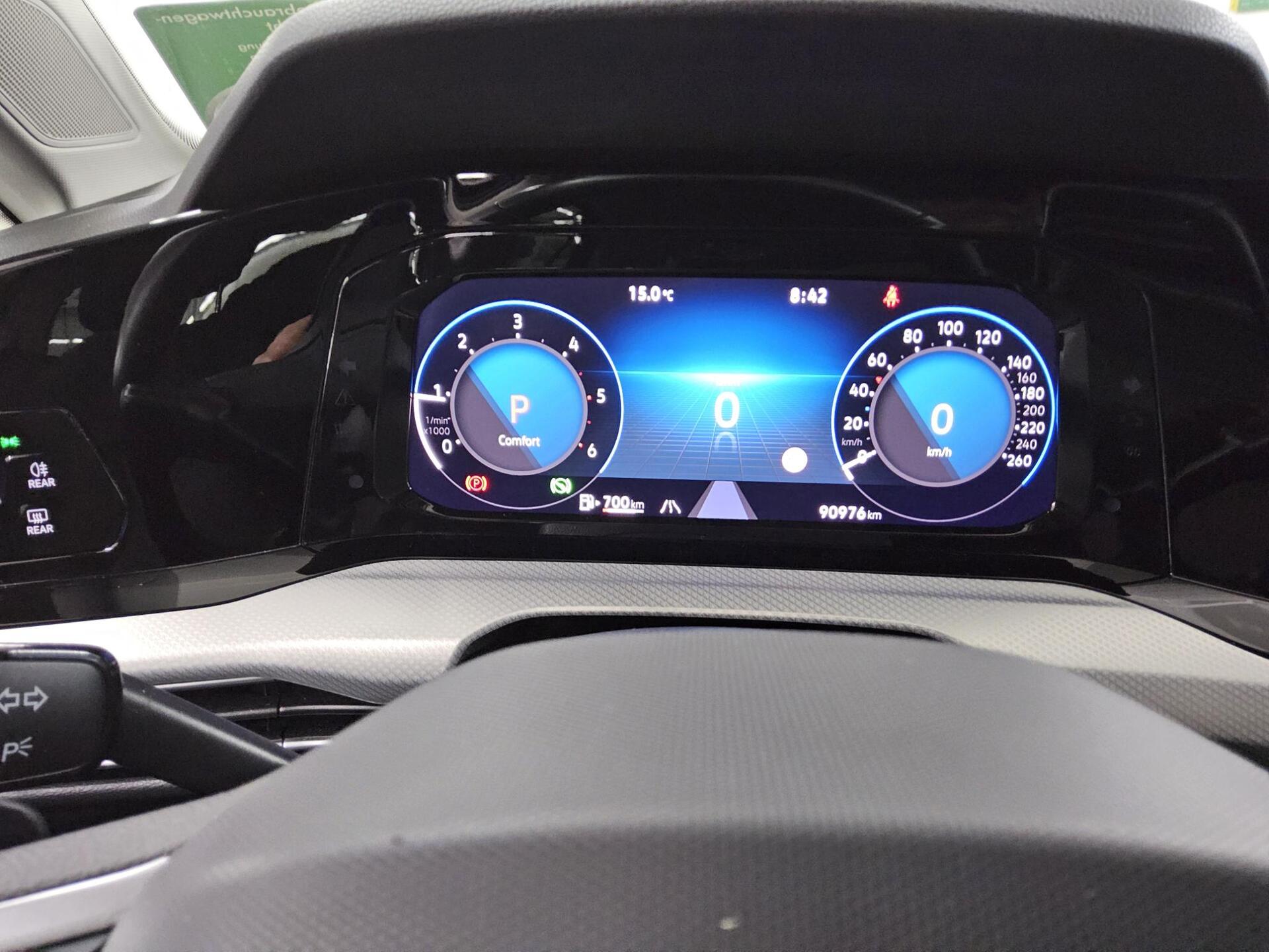 Volkswagen Golf-8 2.0 TDI Move Navi LED AHK AID ACC RFK 8