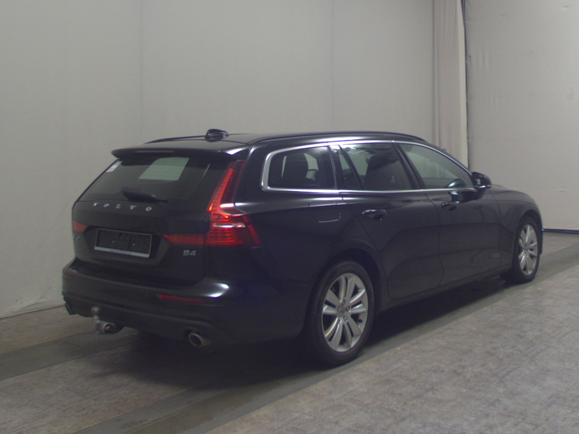 Volvo V60 B4 D Momentum Pro AHK Navi LED 4