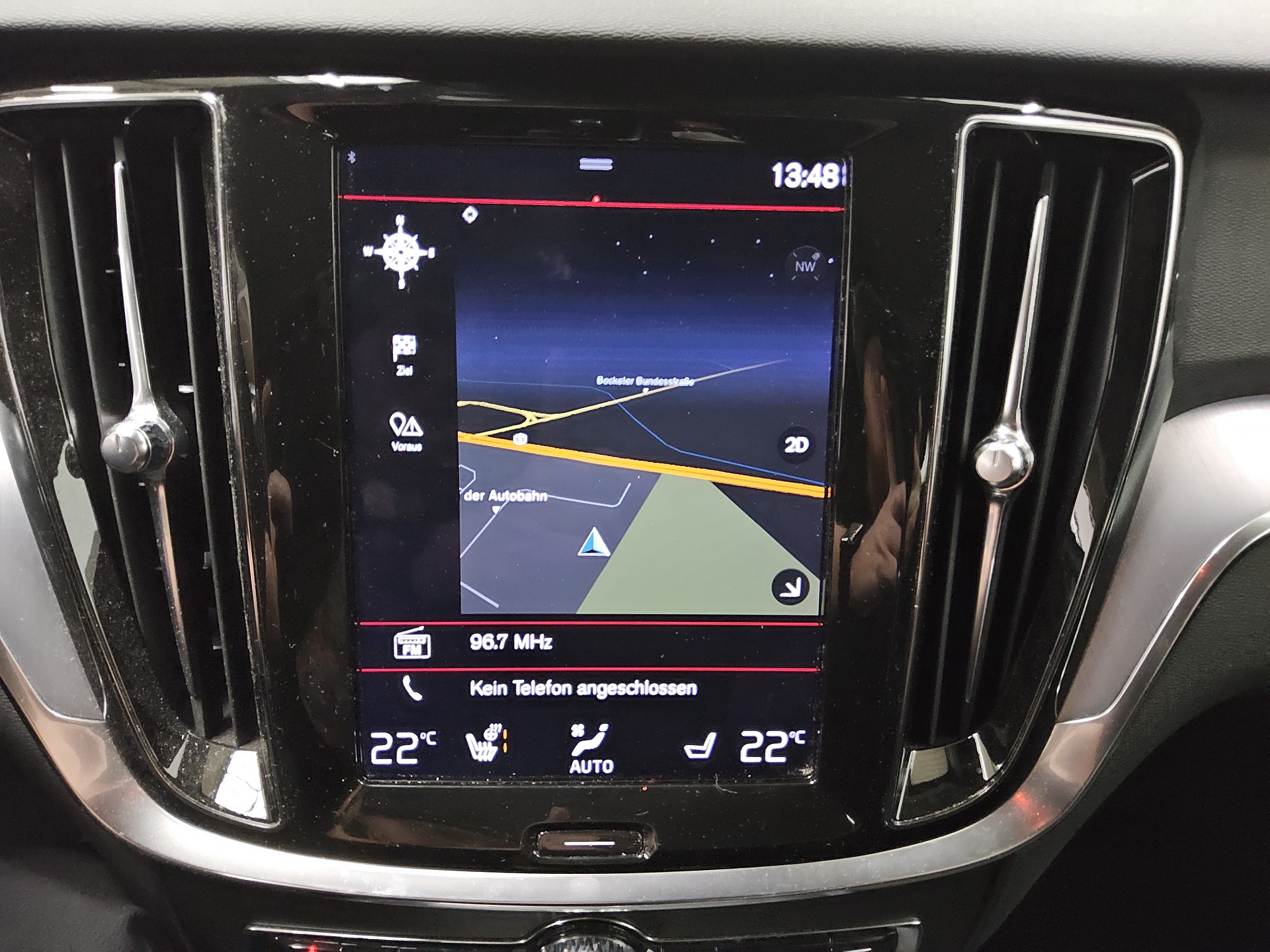 Volvo V60 B4 D Momentum Pro AHK Navi LED 7