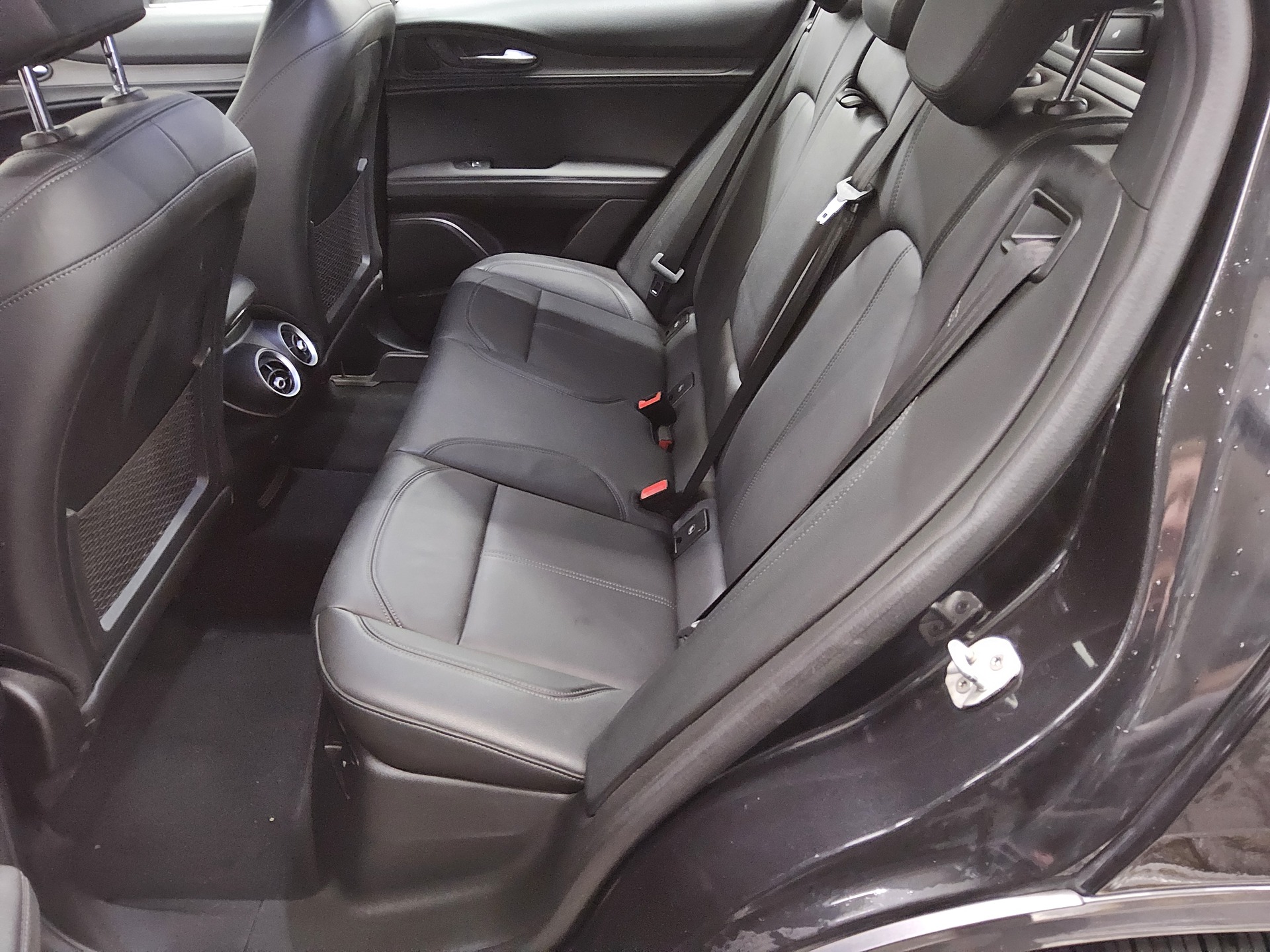 Alfa Romeo Stelvio 2.2 JTDM Leder Navi Xenon RfK PDC Shz 13