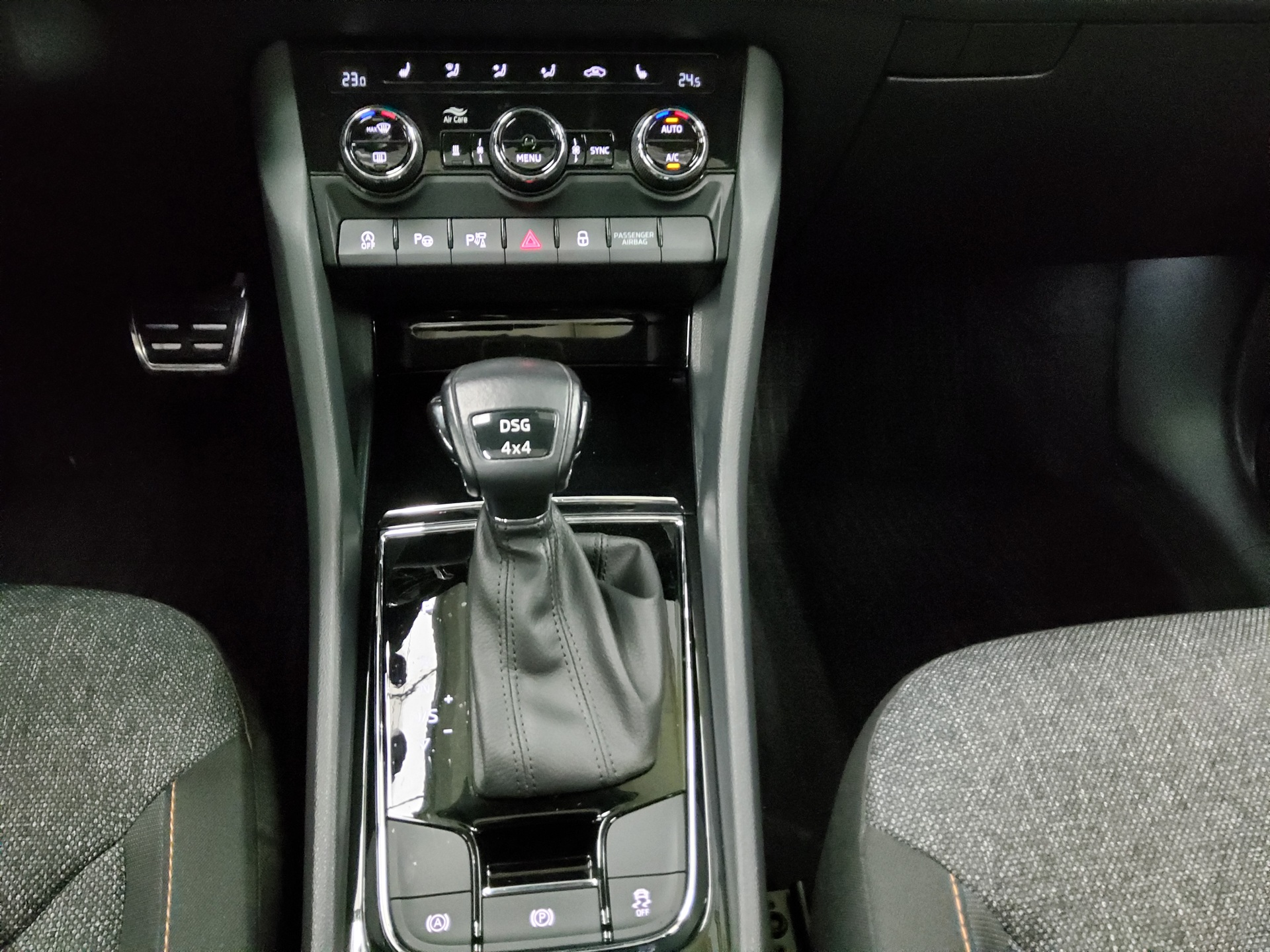 Skoda Kodiaq 2.0 TDI 4x4 Clever Navi LED vc RfK Pano 6