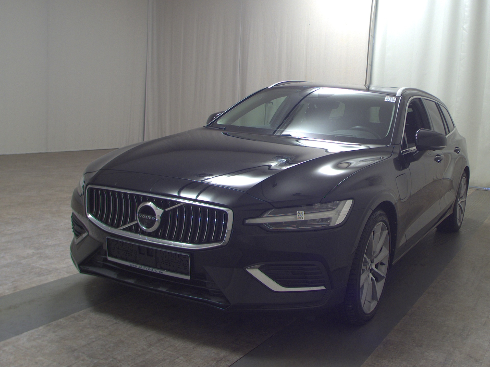 Volvo V60 T6 AWD Inscription Navi LED 360° HuD AHK ACC 2