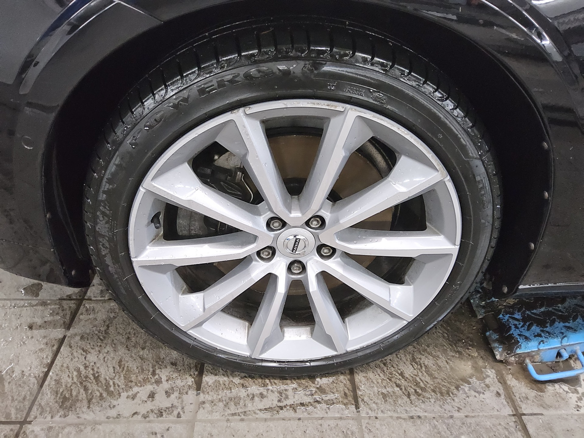 Volvo V60 T6 AWD Inscription Navi LED 360° HuD AHK ACC 11