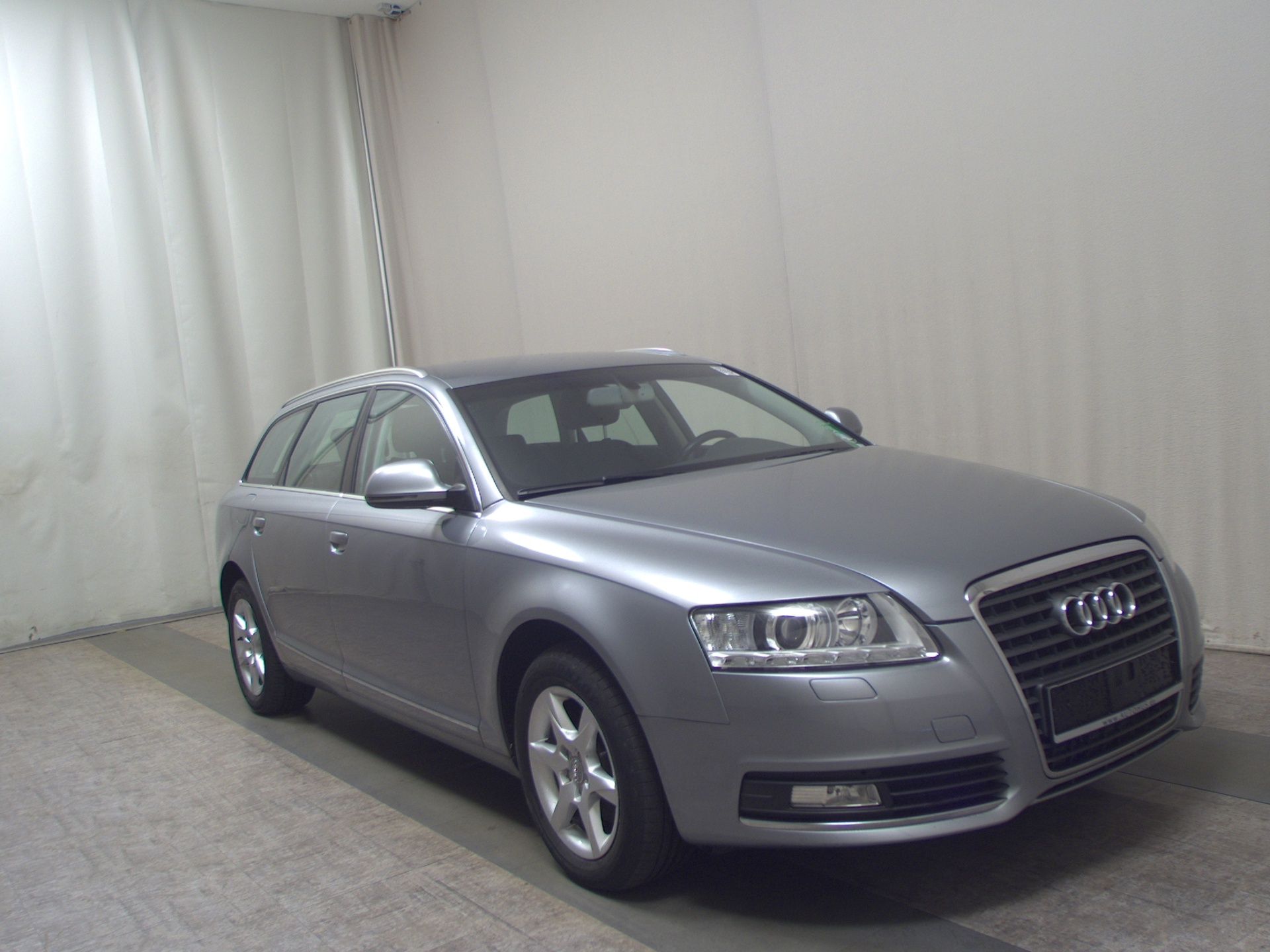 Audi A6 Avant 2.0 TFSI Navi Xenon Sound PDC HU 10/27 3