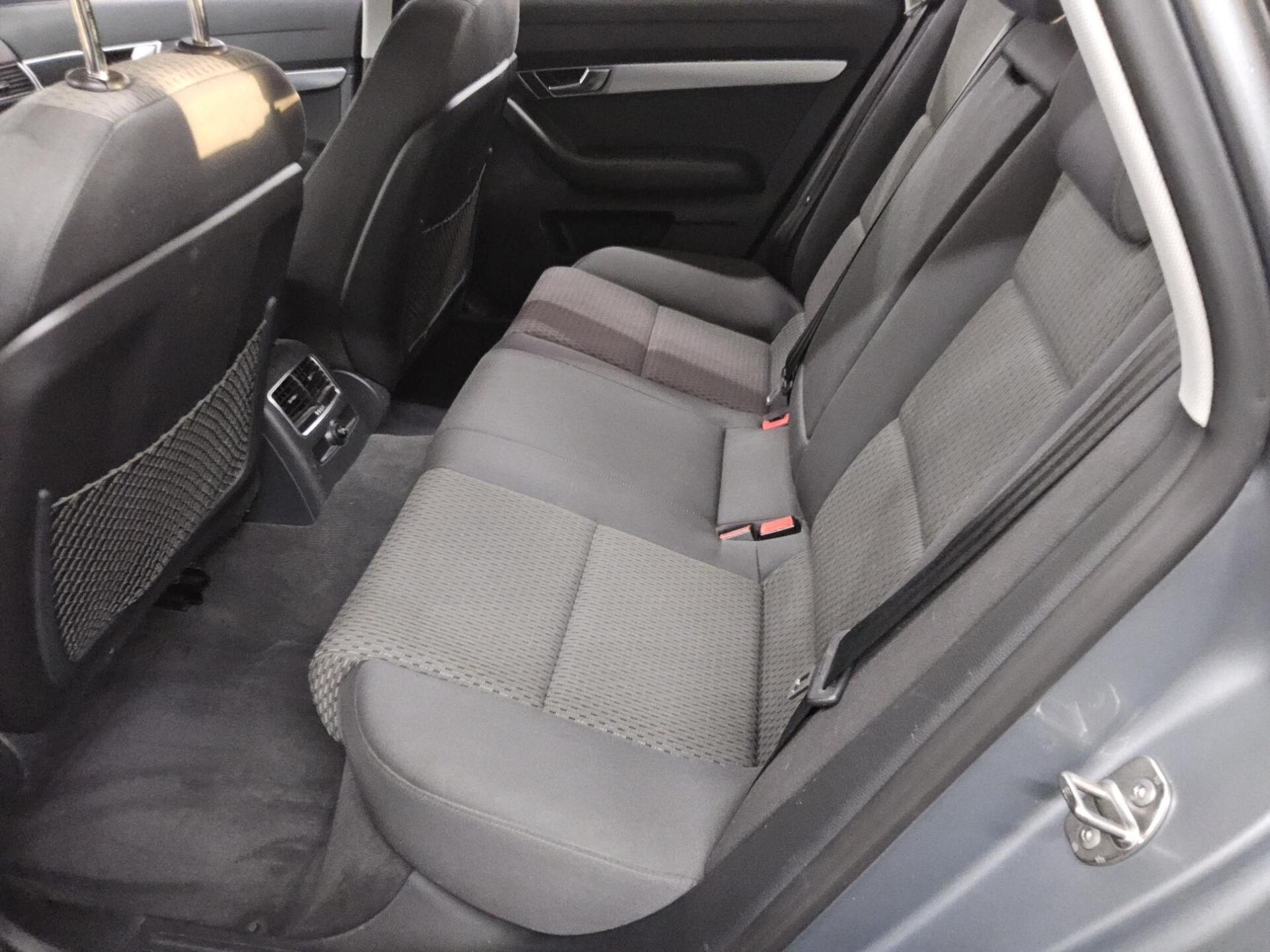 Audi A6 Avant 2.0 TFSI Navi Xenon Sound PDC HU 10/27 13