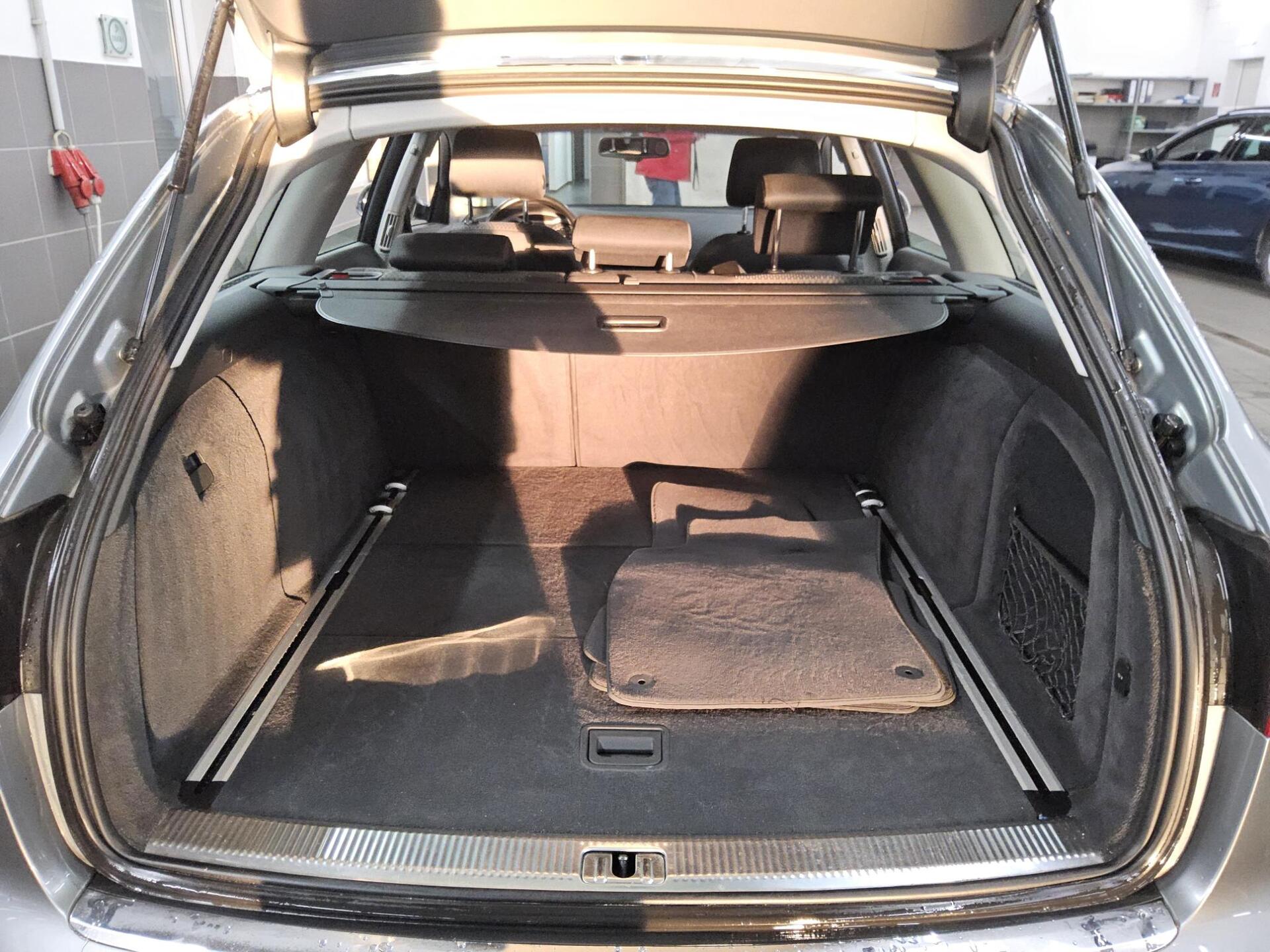 Audi A6 Avant 2.0 TFSI Navi Xenon Sound PDC HU 10/27 11