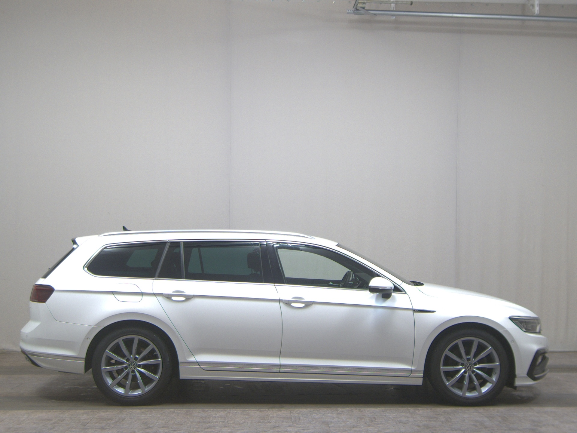 Volkswagen Passat Var. 2.0 TSI R-Line Navi Matrix AID Leder