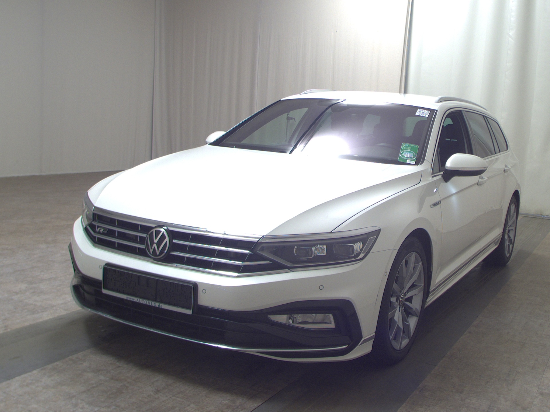 Volkswagen Passat Var. 2.0 TSI R-Line Navi Matrix AID Leder 2