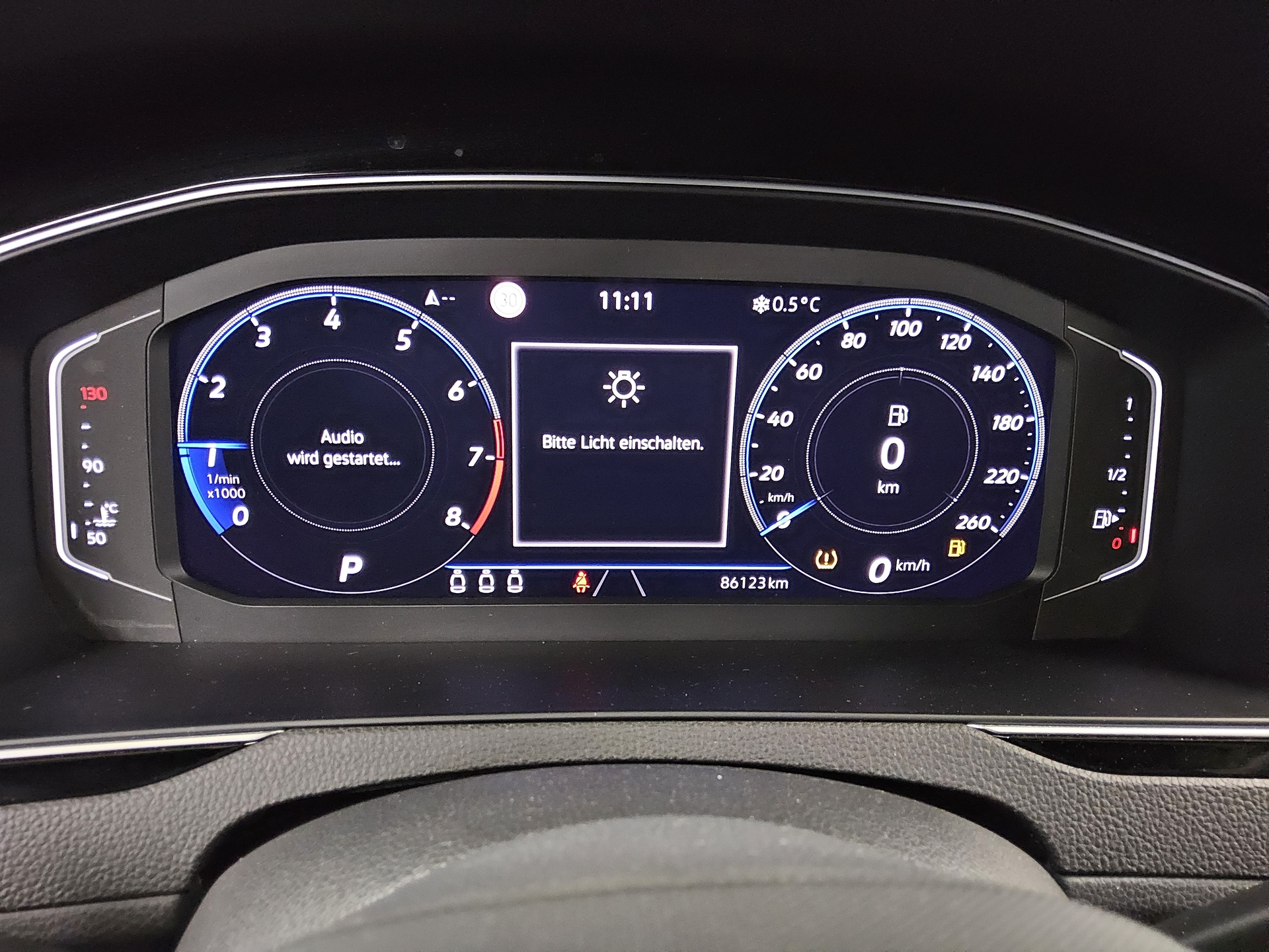 Volkswagen Passat Var. 2.0 TSI R-Line Navi Matrix AID Leder 8