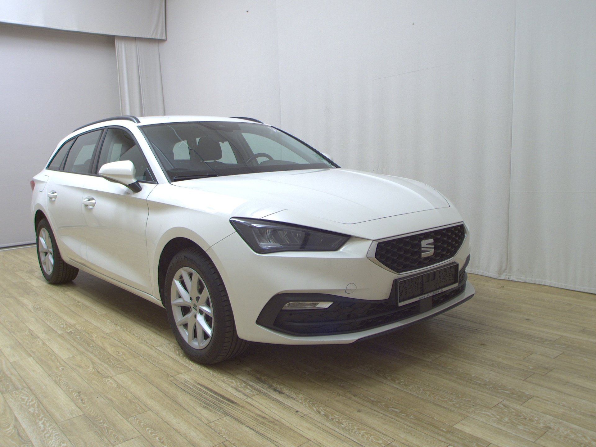 Seat Leon ST 2.0 TDI Style Navi LED virtual PDC Shz 3