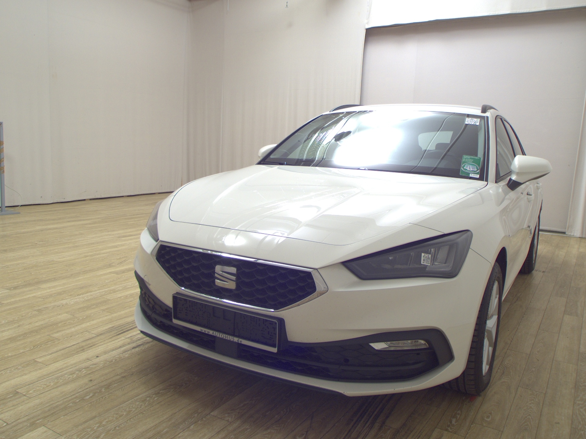 Seat Leon ST 2.0 TDI Style Navi LED virtual PDC Shz 2