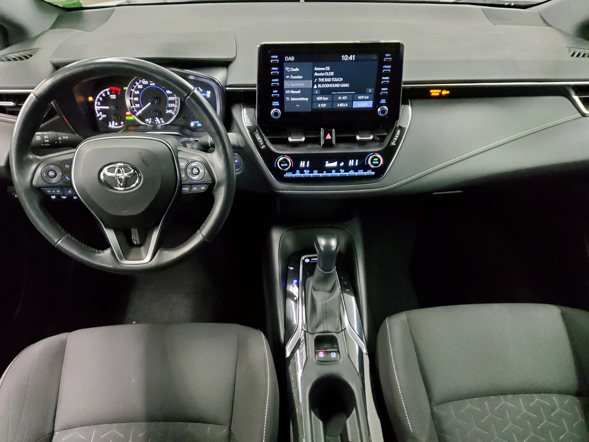 Toyota Corolla Touring Sports 1.8 LED RfK DAB 5