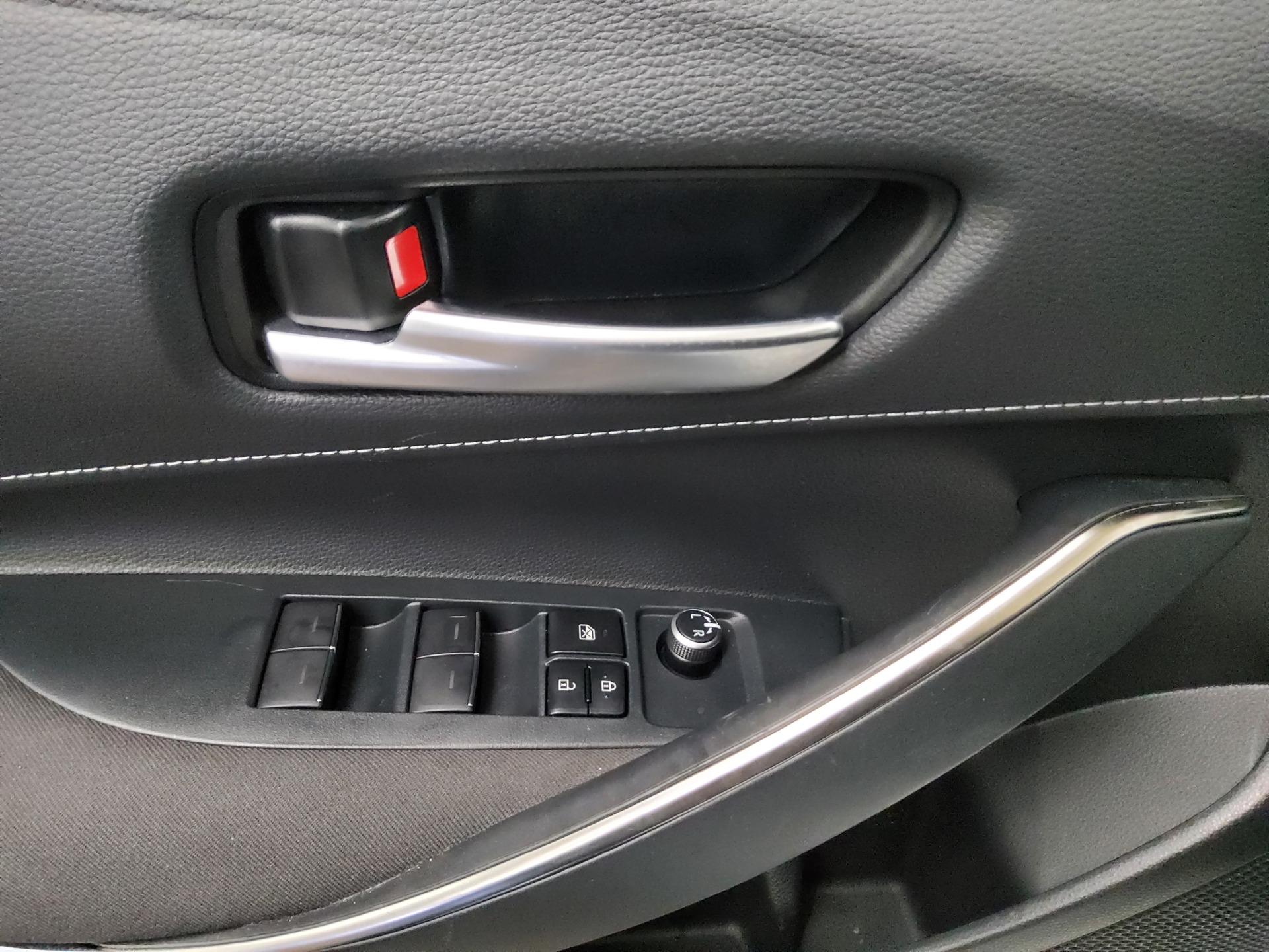 Toyota Corolla Touring Sports 1.8 LED RfK DAB 9