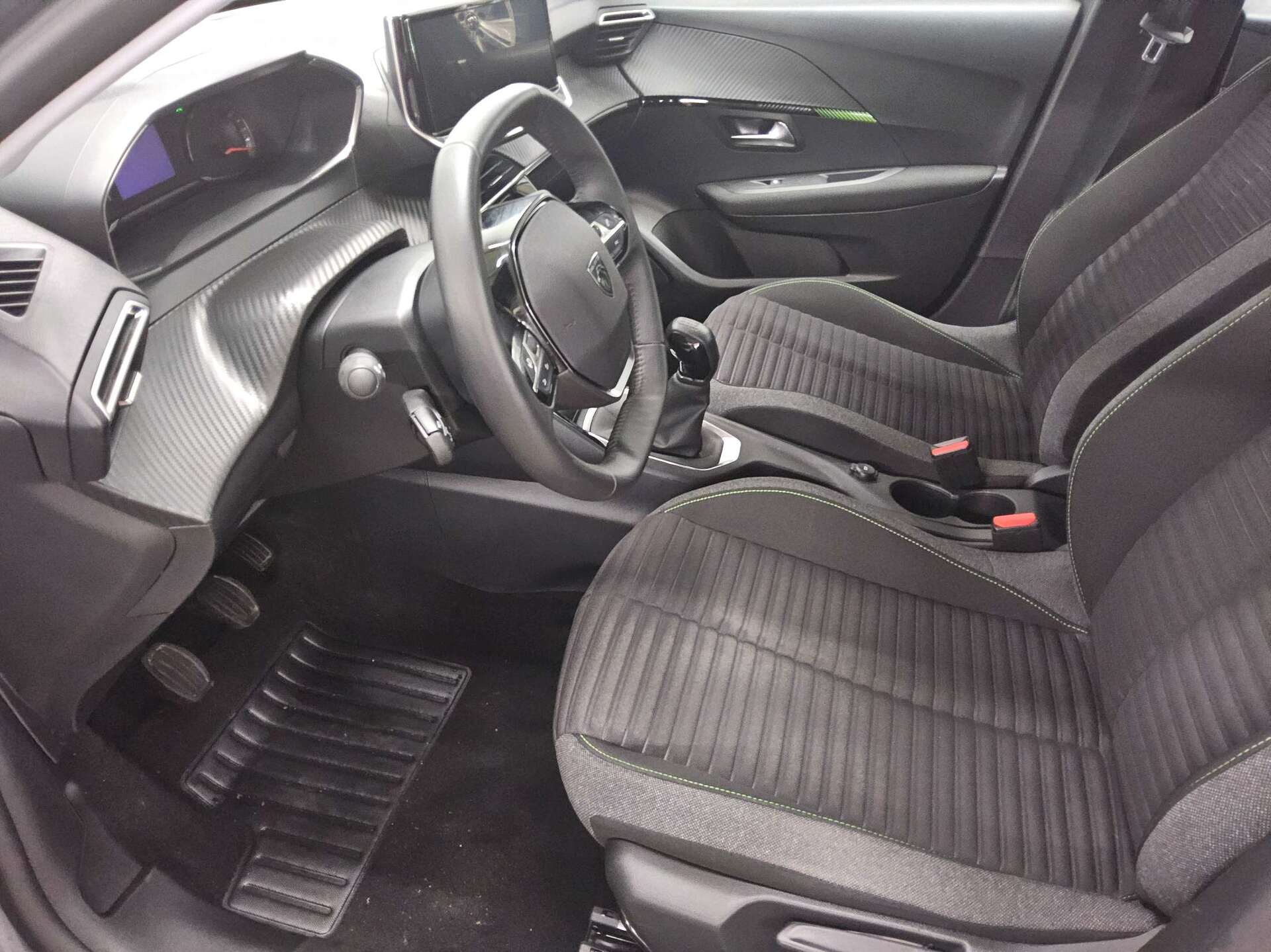 Peugeot 208 1.2 PureTech Active Bluetooth PDC 8