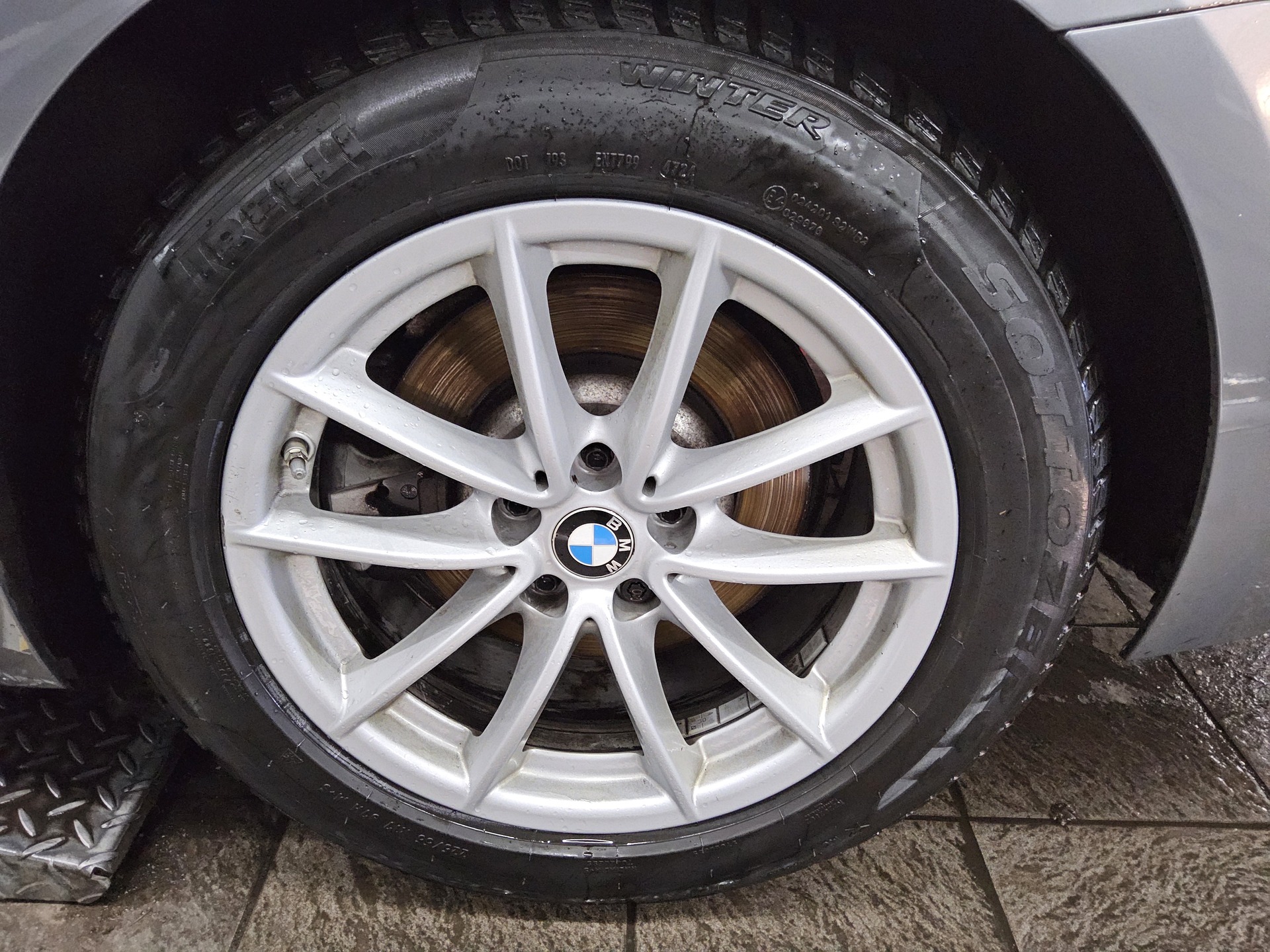 BMW 520dA Touring xDr Leder Navi LED LC-Prof HuD Ahk 11