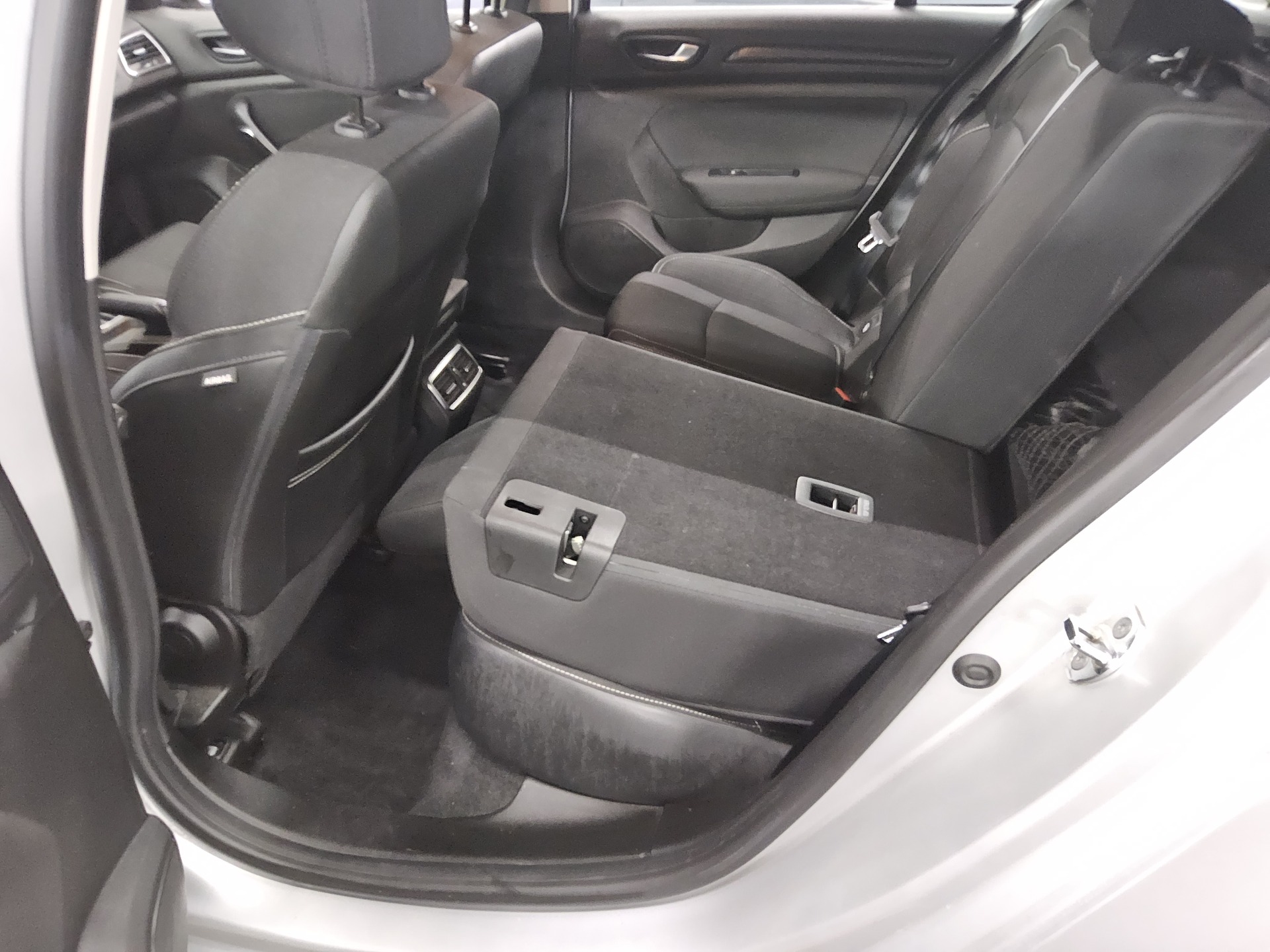 Renault Megane Grandtour 1.5 dCi Business Ed. Navi Shz 13