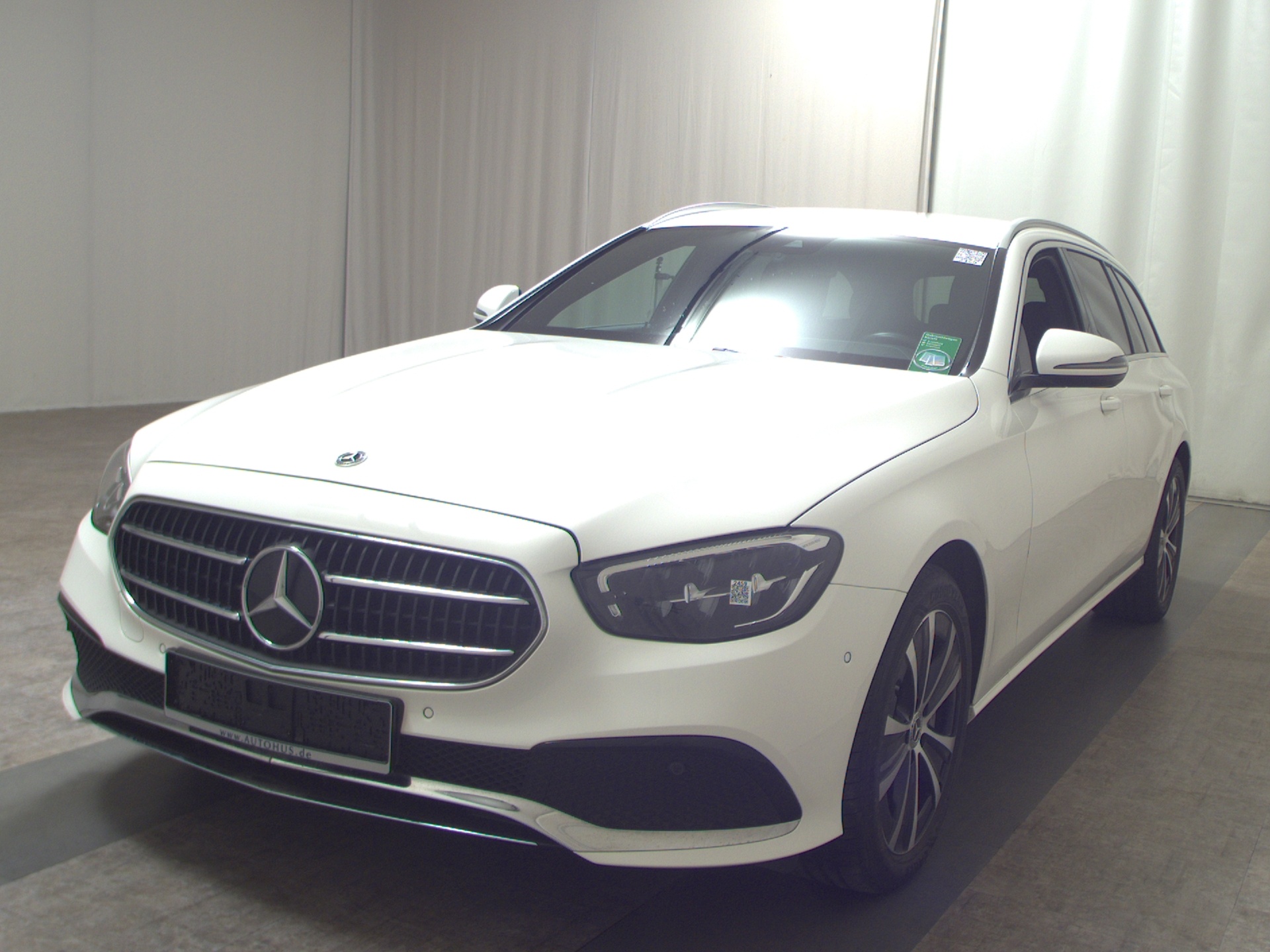 Mercedes-Benz E 300 T de Avantgarde Navi Widescreen LED RFK 2