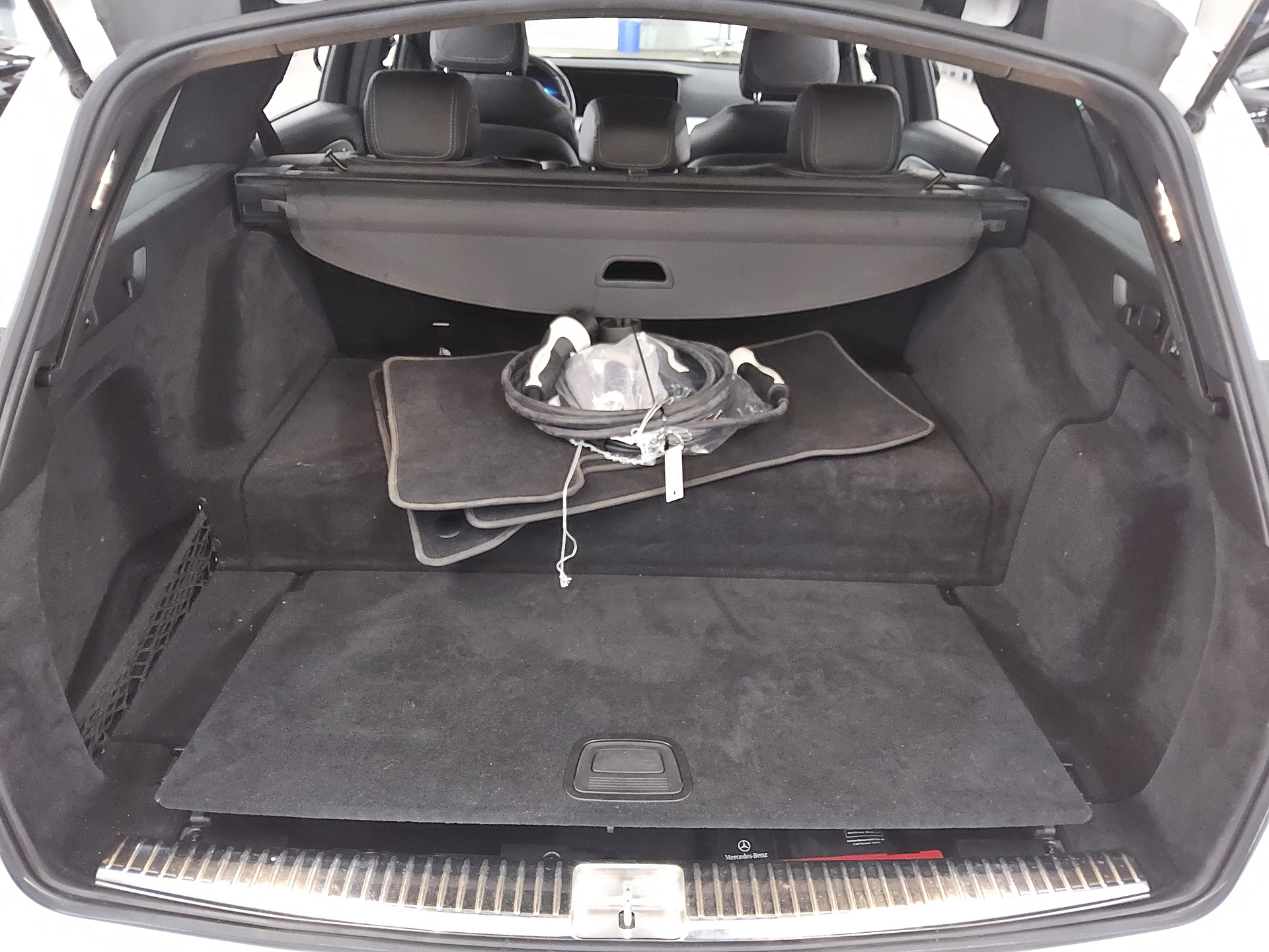 Mercedes-Benz E 300 T de Avantgarde Navi Widescreen LED RFK 12