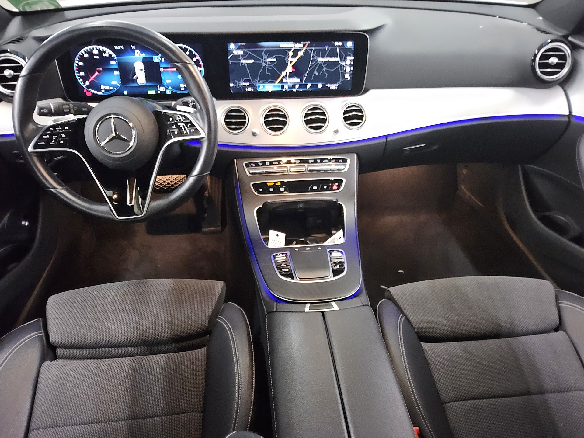 Mercedes-Benz E 300 T de Avantgarde Navi Widescreen LED RFK 5