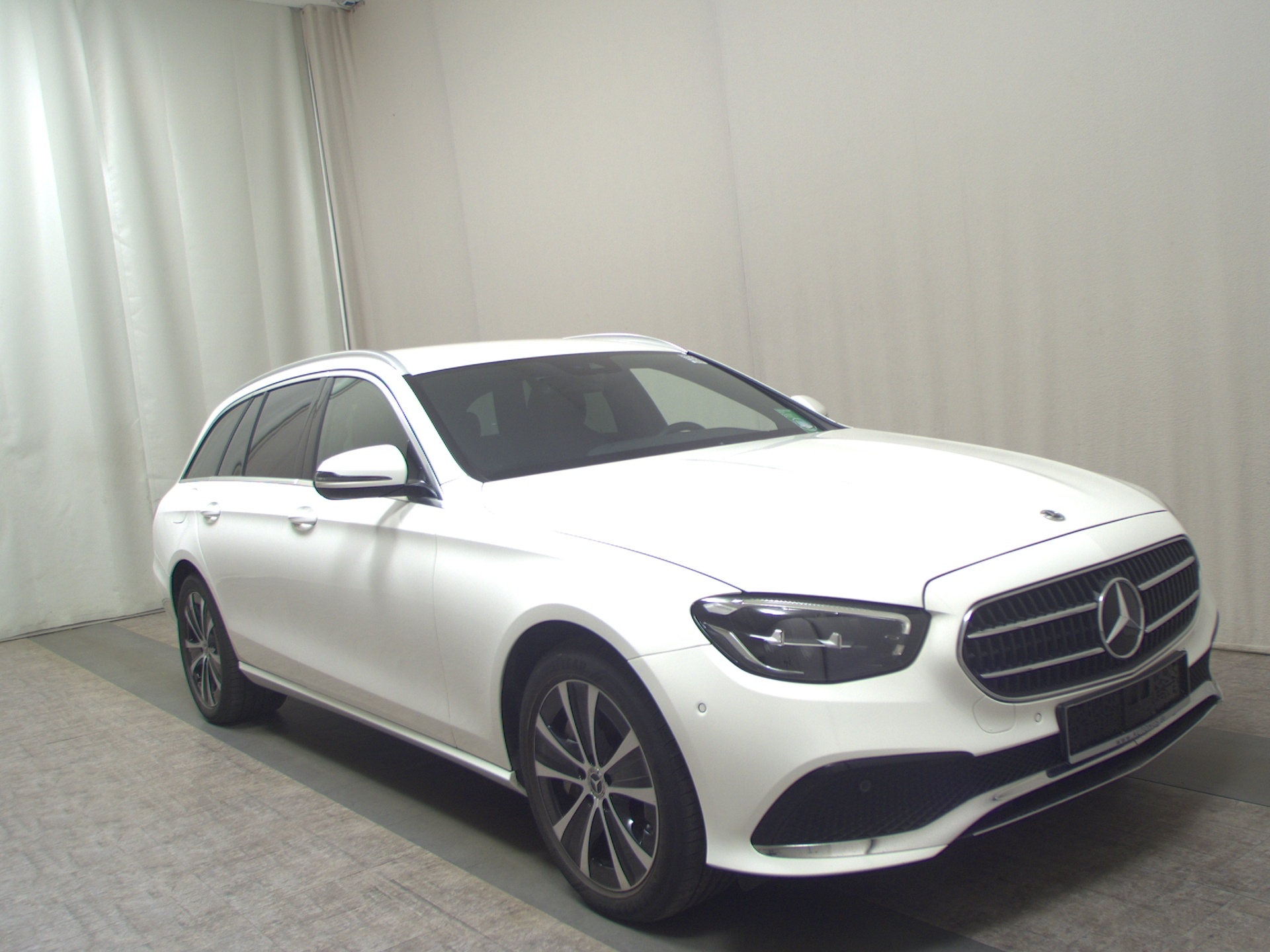 Mercedes-Benz E 300 T de Avantgarde Navi Widescreen LED RFK 3