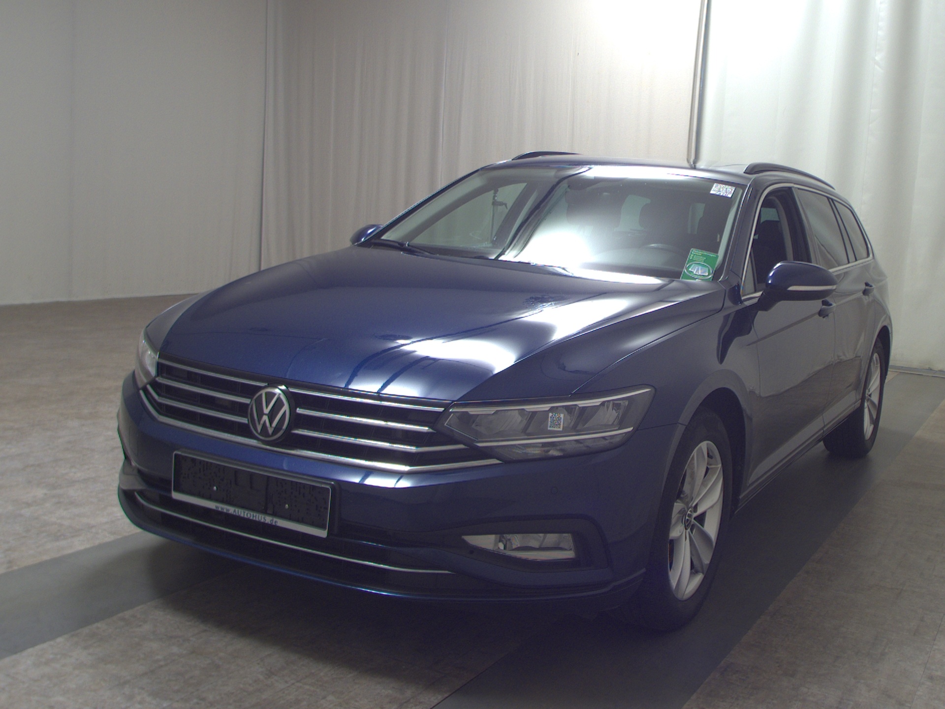 Volkswagen Passat Var. 2.0 TSI Business Navi DC Pano RFK 2