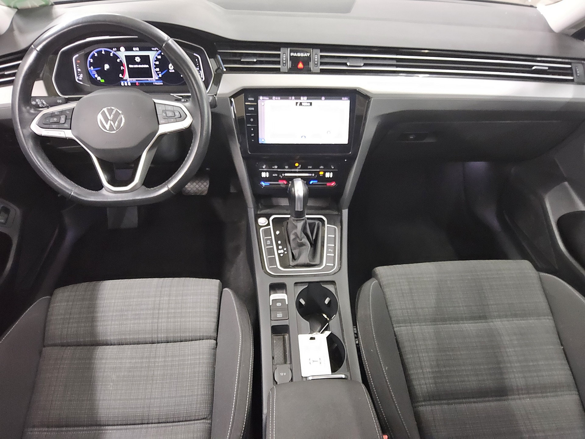 Volkswagen Passat Var. 2.0 TSI Business Navi DC Pano RFK 5