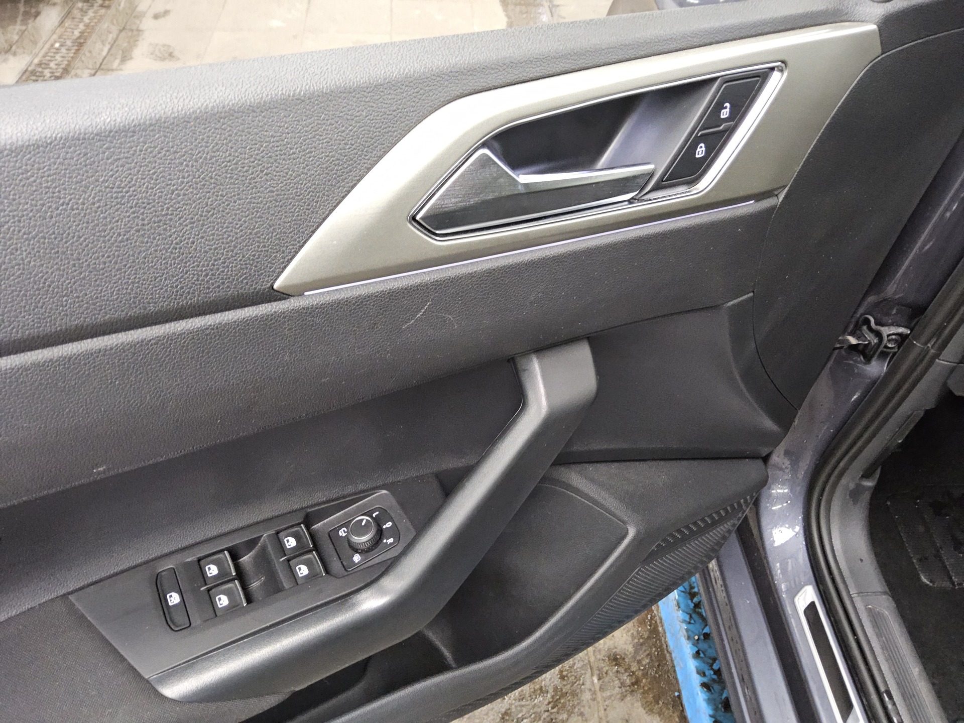 Volkswagen Polo 1.0 Move Navi LED AID PDC Shz BT 10