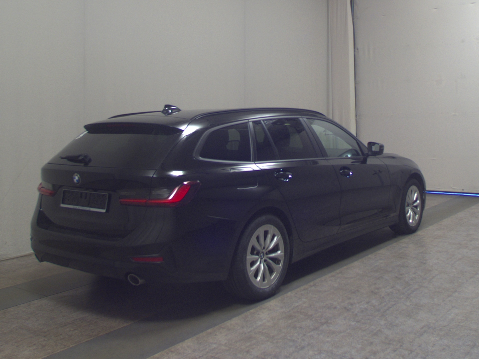 BMW 318dA Touring Advantage Leder Navi LED HiFi RfK 4