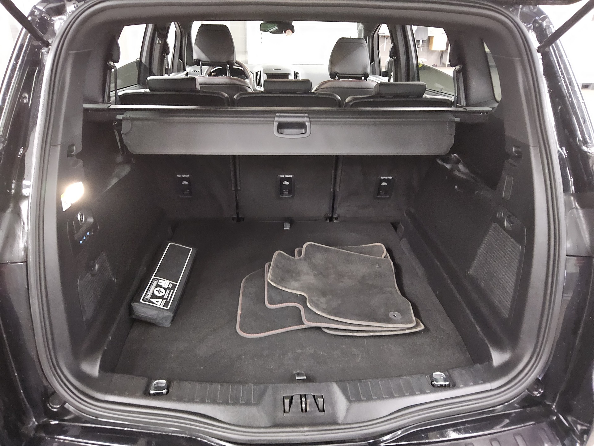 Ford S-Max 2.0 EB ST-Line Navi LED Kamera AHK 12