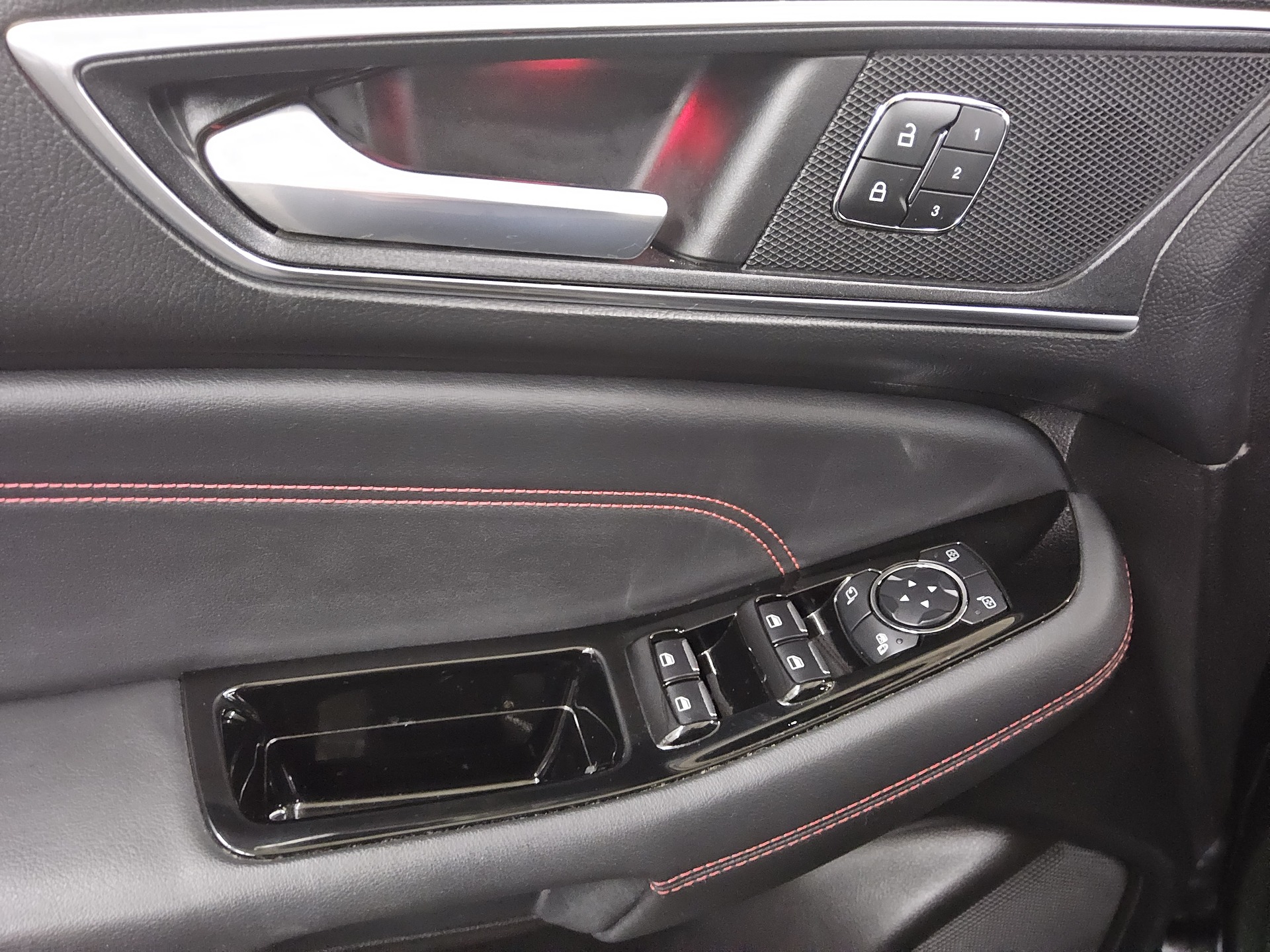 Ford S-Max 2.0 EB ST-Line Navi LED Kamera AHK 9