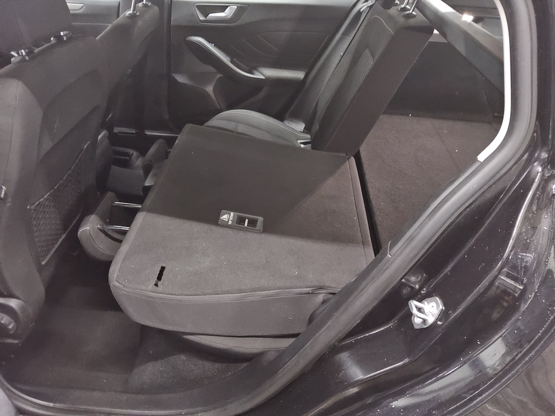 Ford Focus Turnier 1.5 EB Cool&Connect Navi LED RfK 12