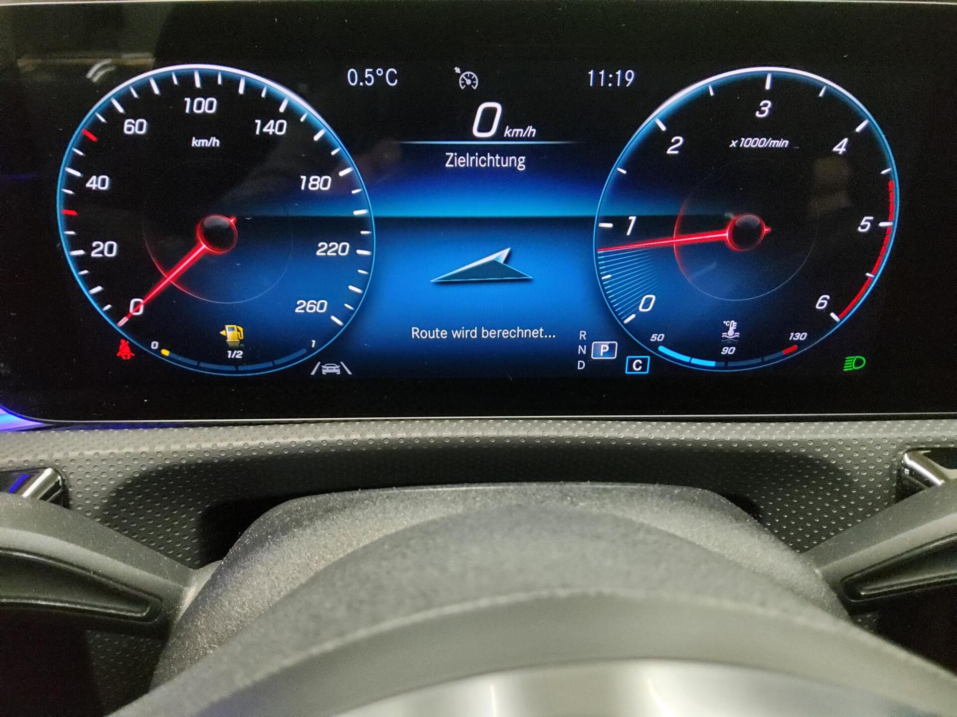 Mercedes-Benz CLA 200 SB d AMG-Line Navi LED MBUX AR Sound 8