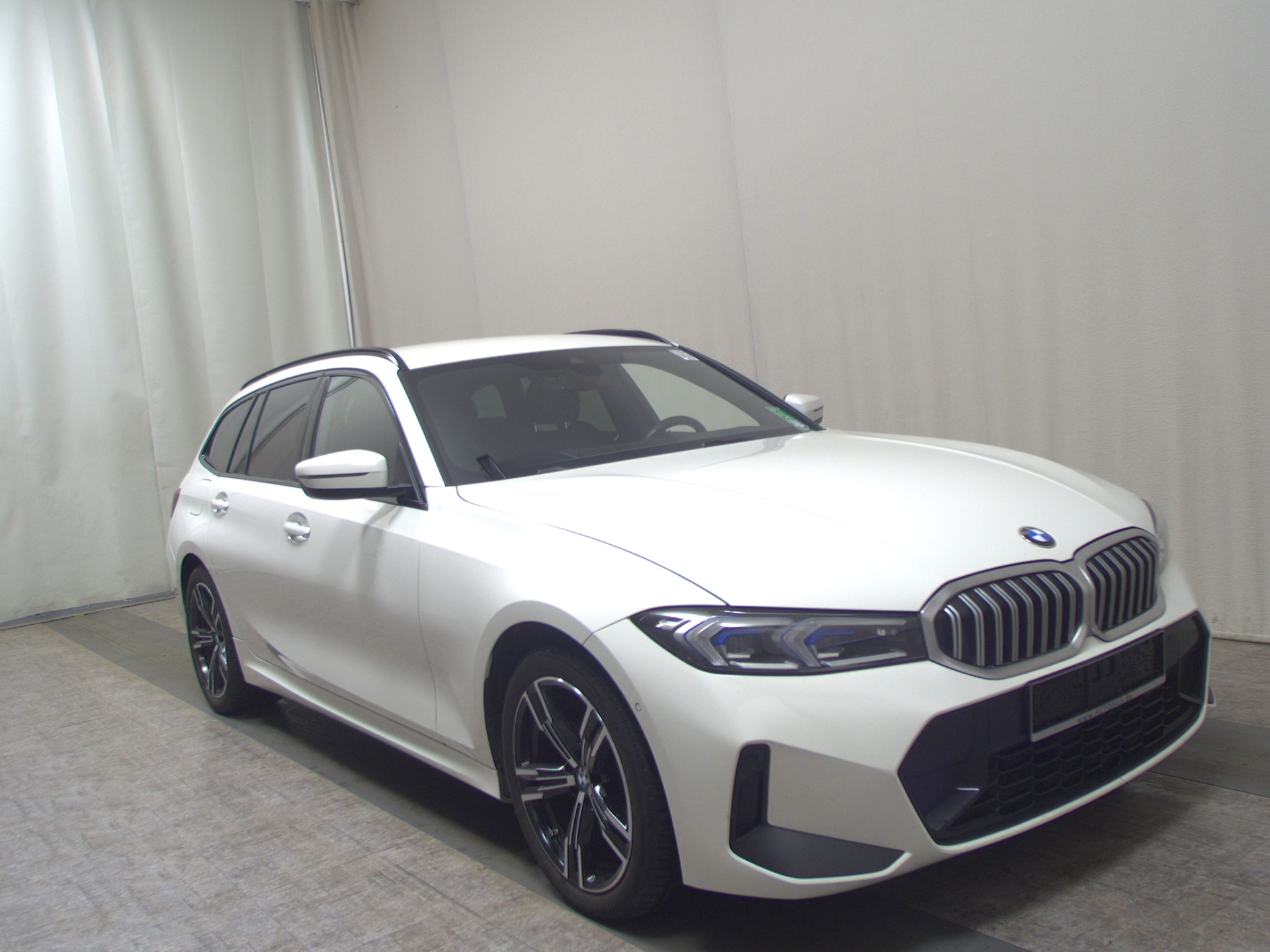 BMW 320dA Touring M-Sport T-Leder Navi LED HuD HiFi 3