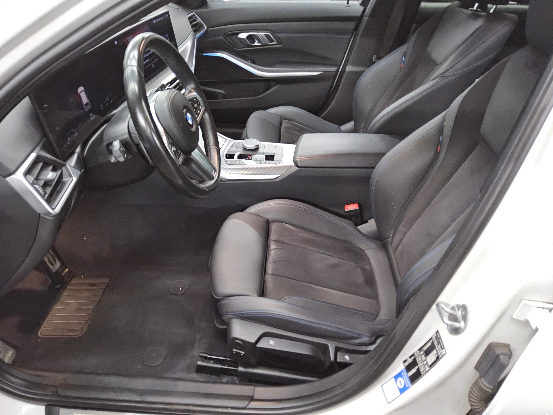 BMW 320dA Touring M-Sport T-Leder Navi LED HuD HiFi 9