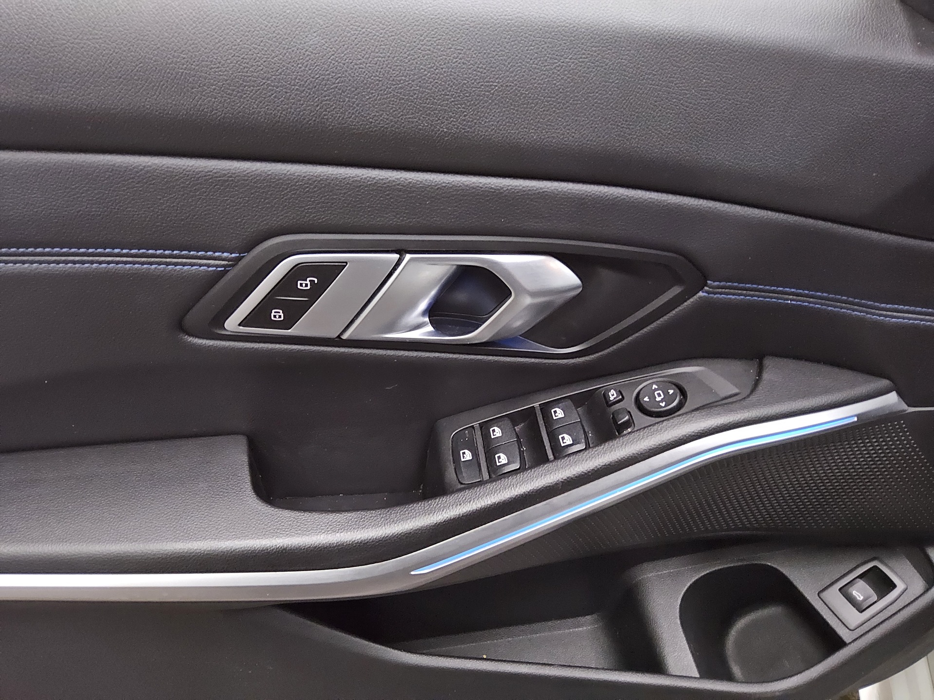 BMW 320dA Touring M-Sport T-Leder Navi LED HuD HiFi 10