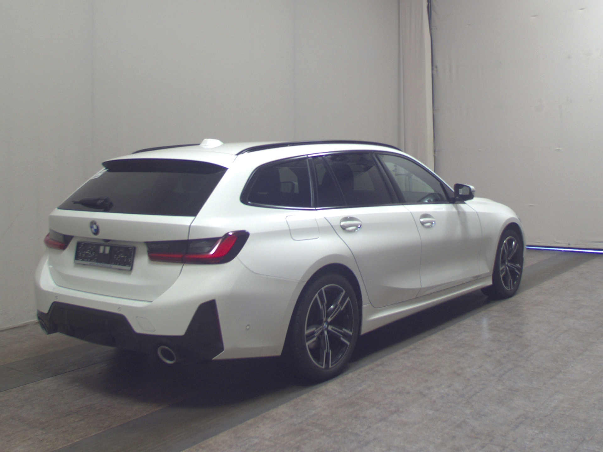 BMW 320dA Touring M-Sport T-Leder Navi LED HuD HiFi 4