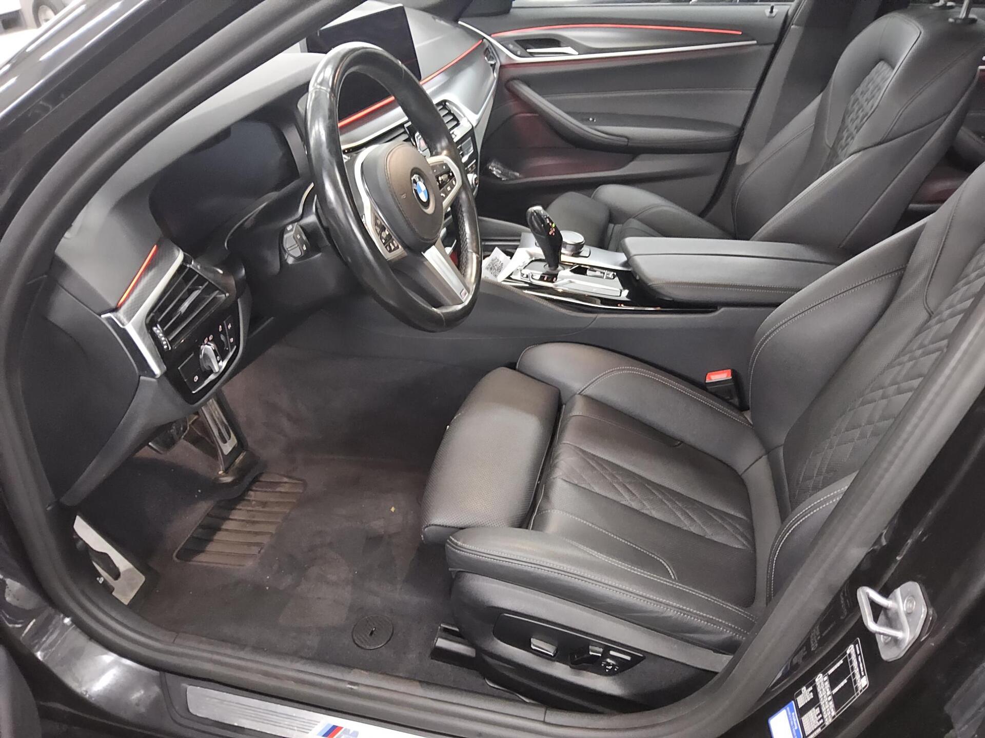 BMW 520dA Touring M-Sport T-Leder Navi LED RfK HiFi 9