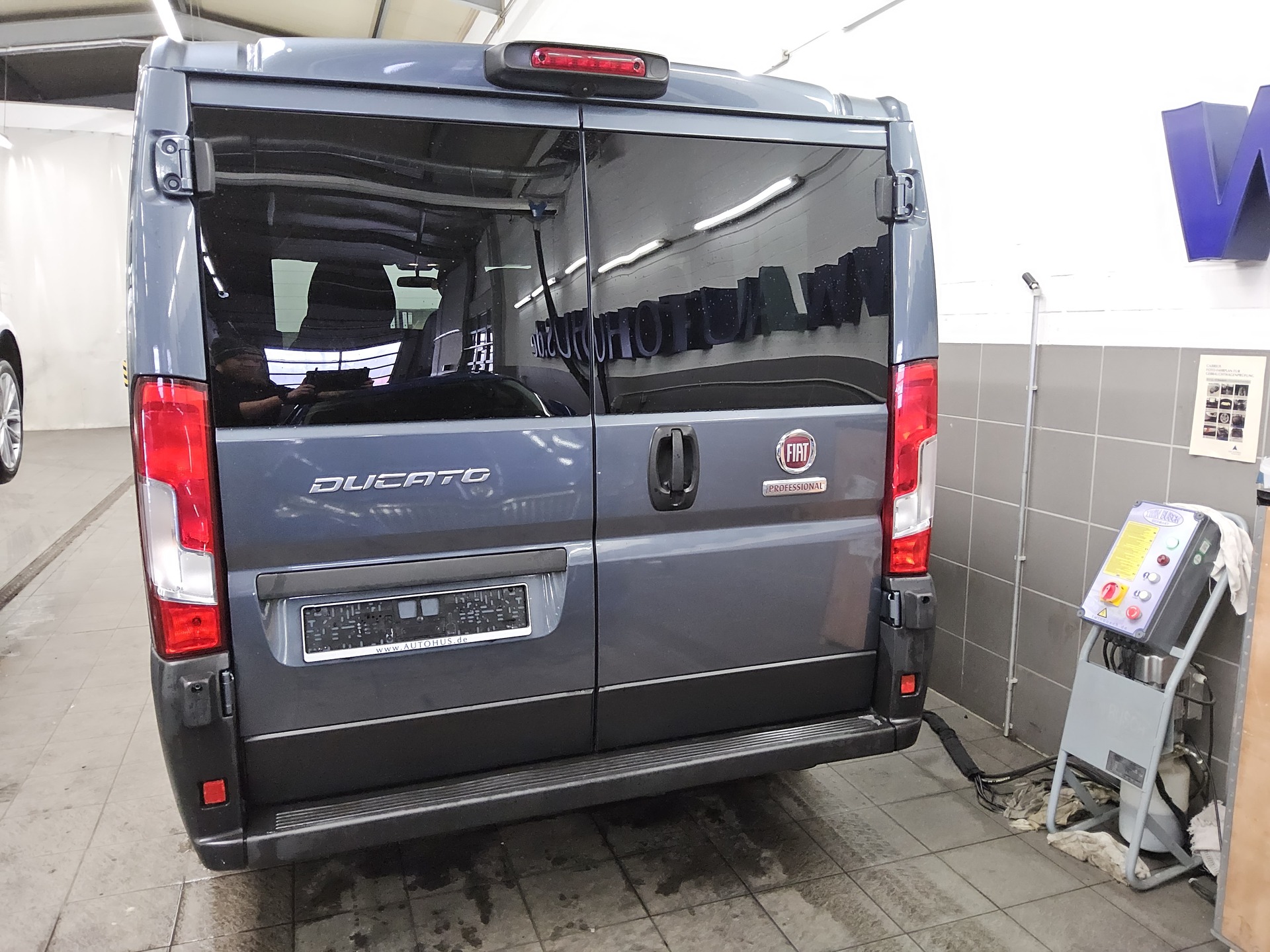 Fiat Ducato 9-Sitzer Klima DAB RFK Tempomat 10
