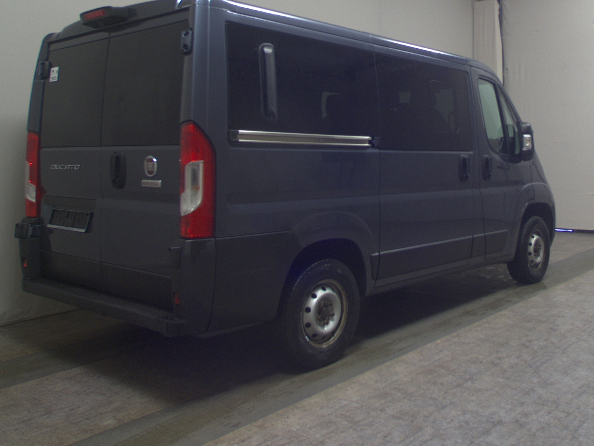 Fiat Ducato 9-Sitzer Klima DAB RFK Tempomat 4