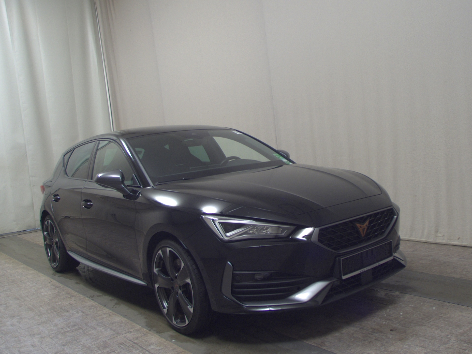 Cupra Leon 2.0 TSI Navi LED Virtual RFK DAB ACC 3
