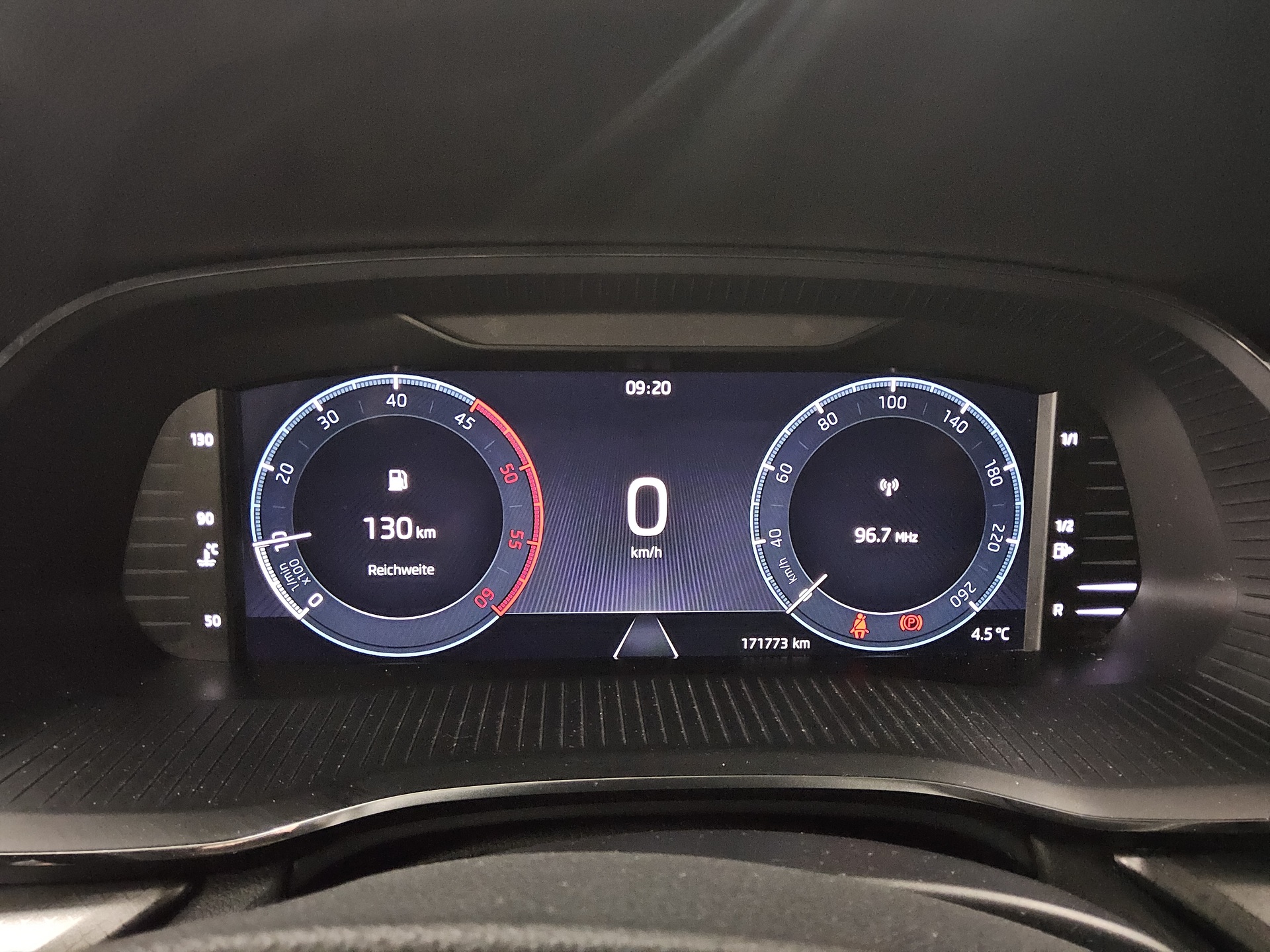 Skoda Octavia Kombi 2.0 TDI Ambition Navi LED Virtual 8