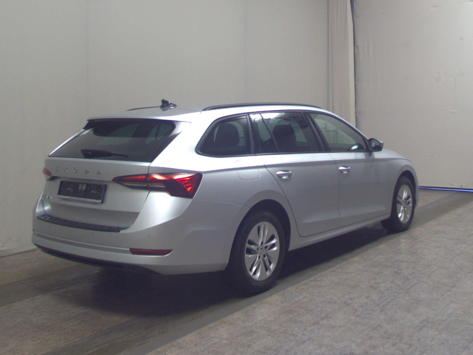 Skoda Octavia Kombi 2.0 TDI Ambition Navi LED Virtual 4