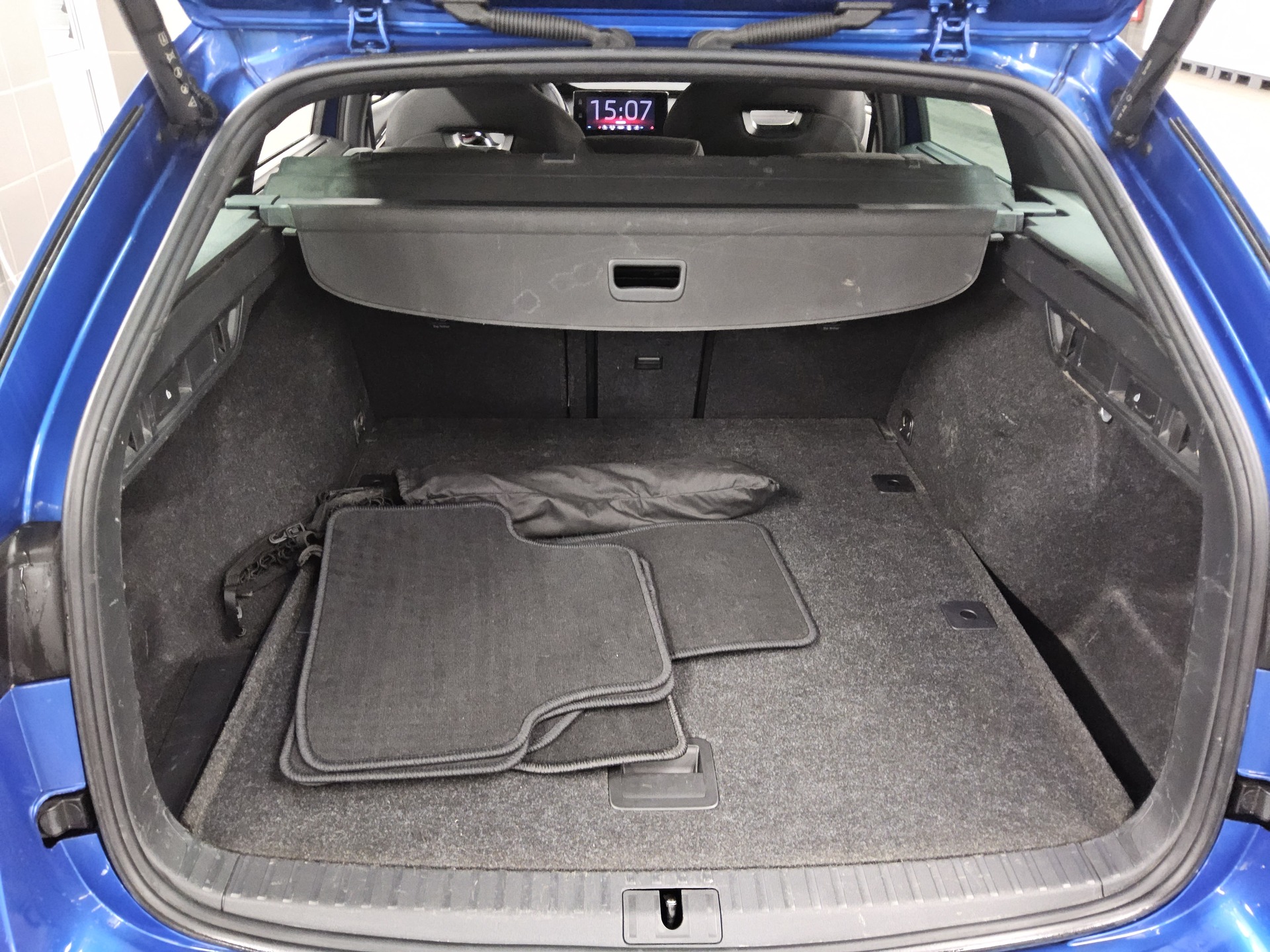 Skoda Octavia Kombi 2.0 TDI SportLine Navi LED Virtual 12