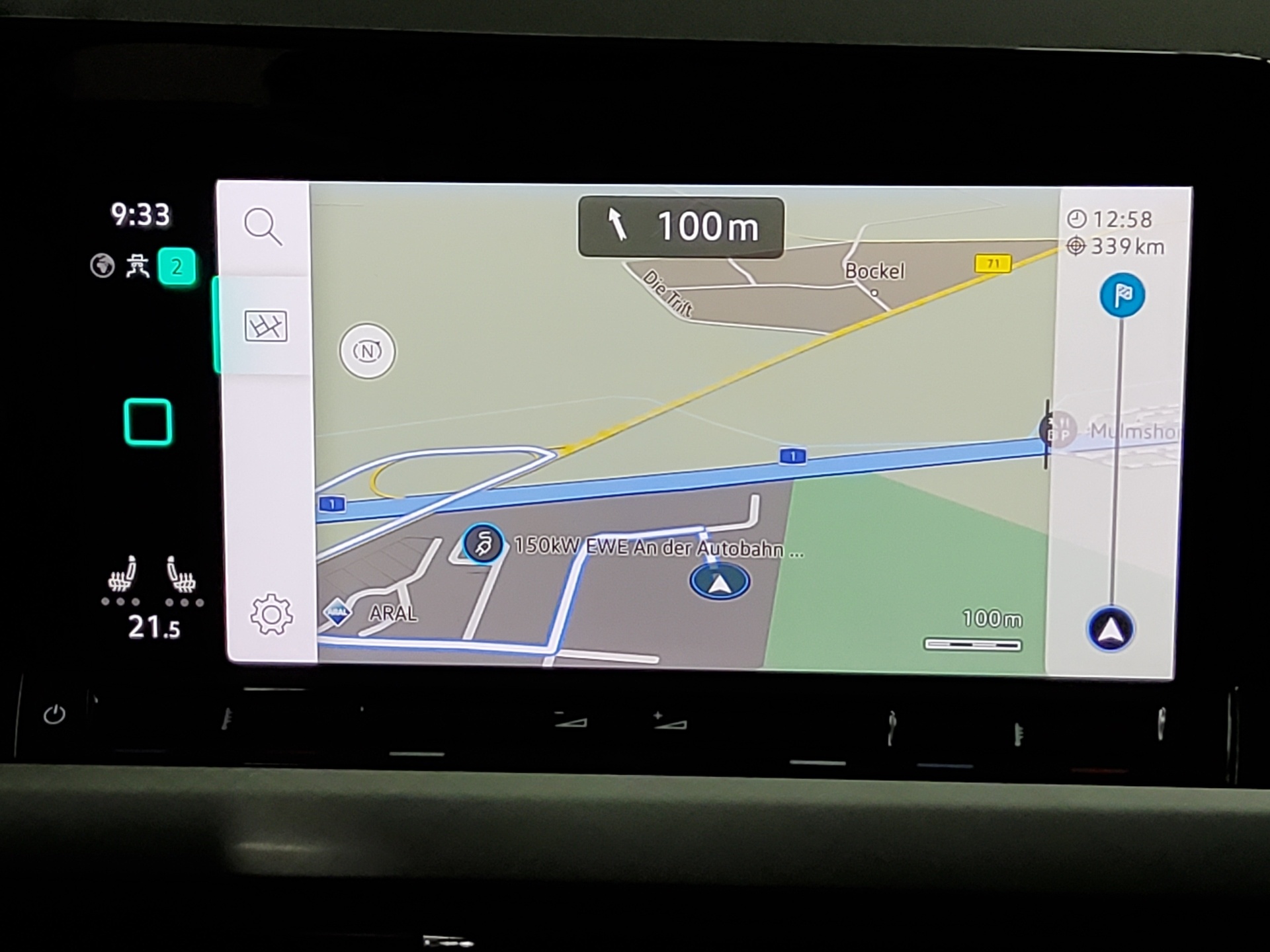 Volkswagen Golf-8 Var. 2.0 TDI Life Navi LED AID ACC PDC 7