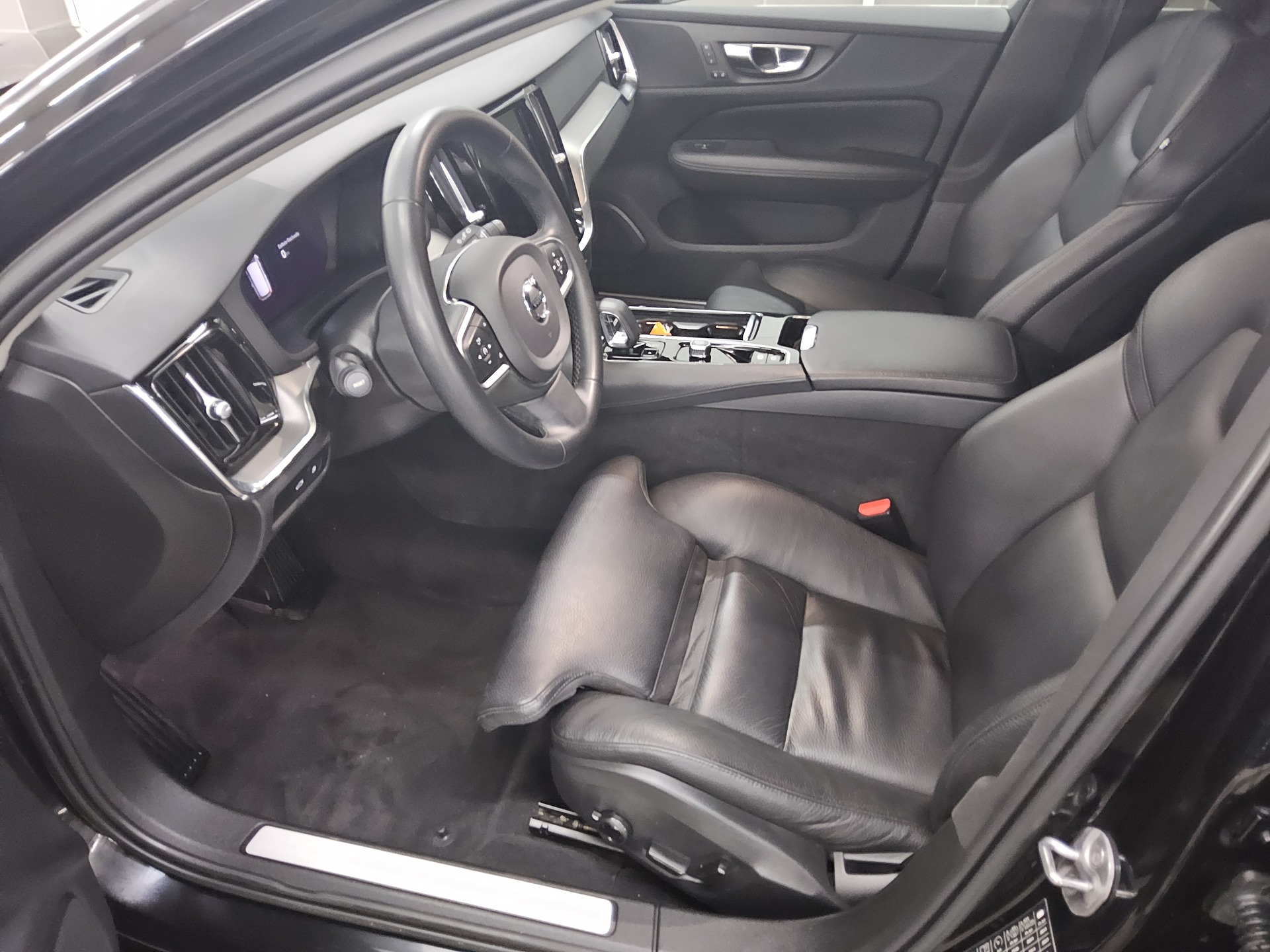 Volvo V60 T6 AWD Leder Navi LED RfK 4xShz ACC Memory 9