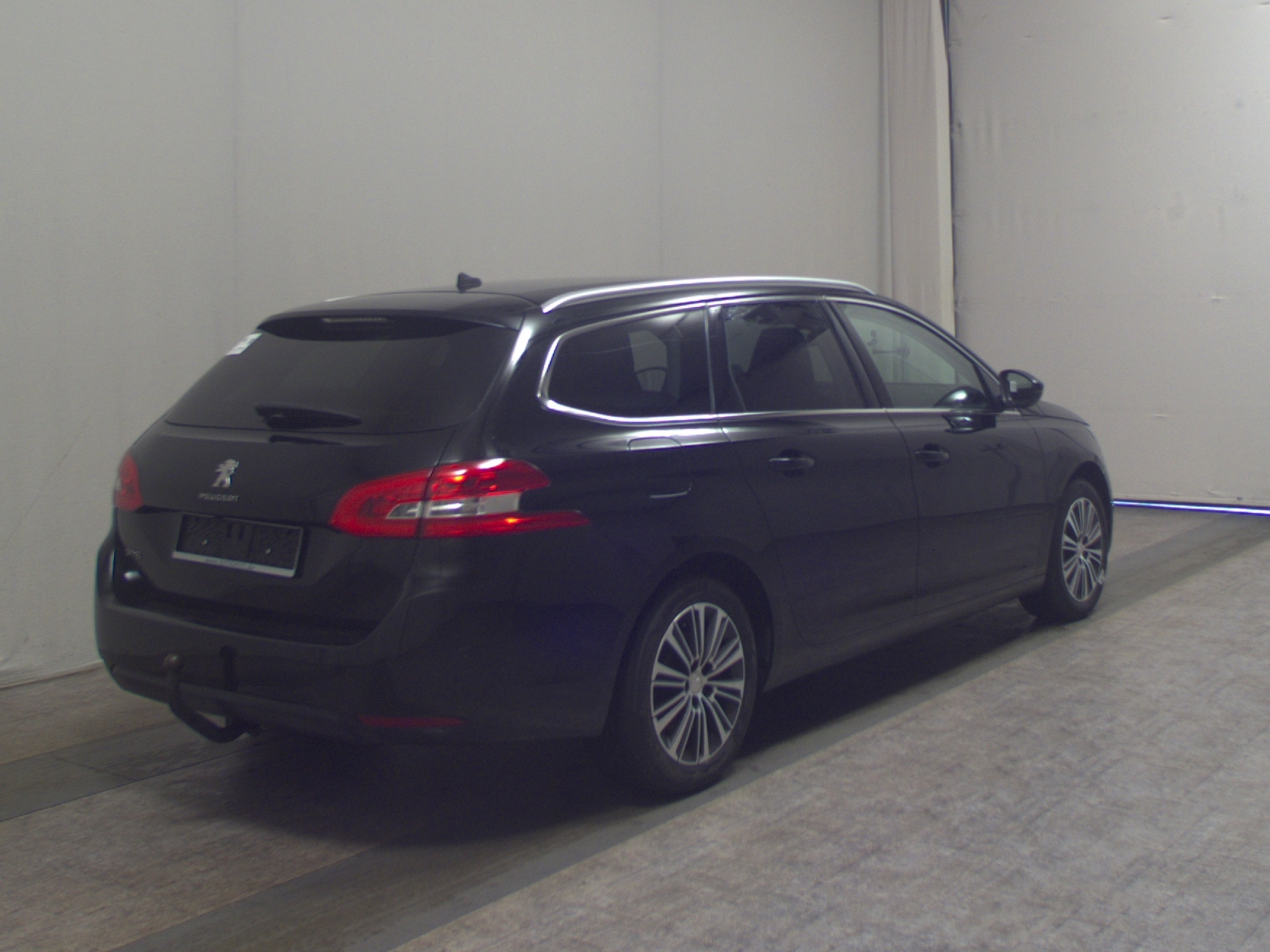 Peugeot 308 1.5 BlueHDI Allure AHK RfK Navi 4