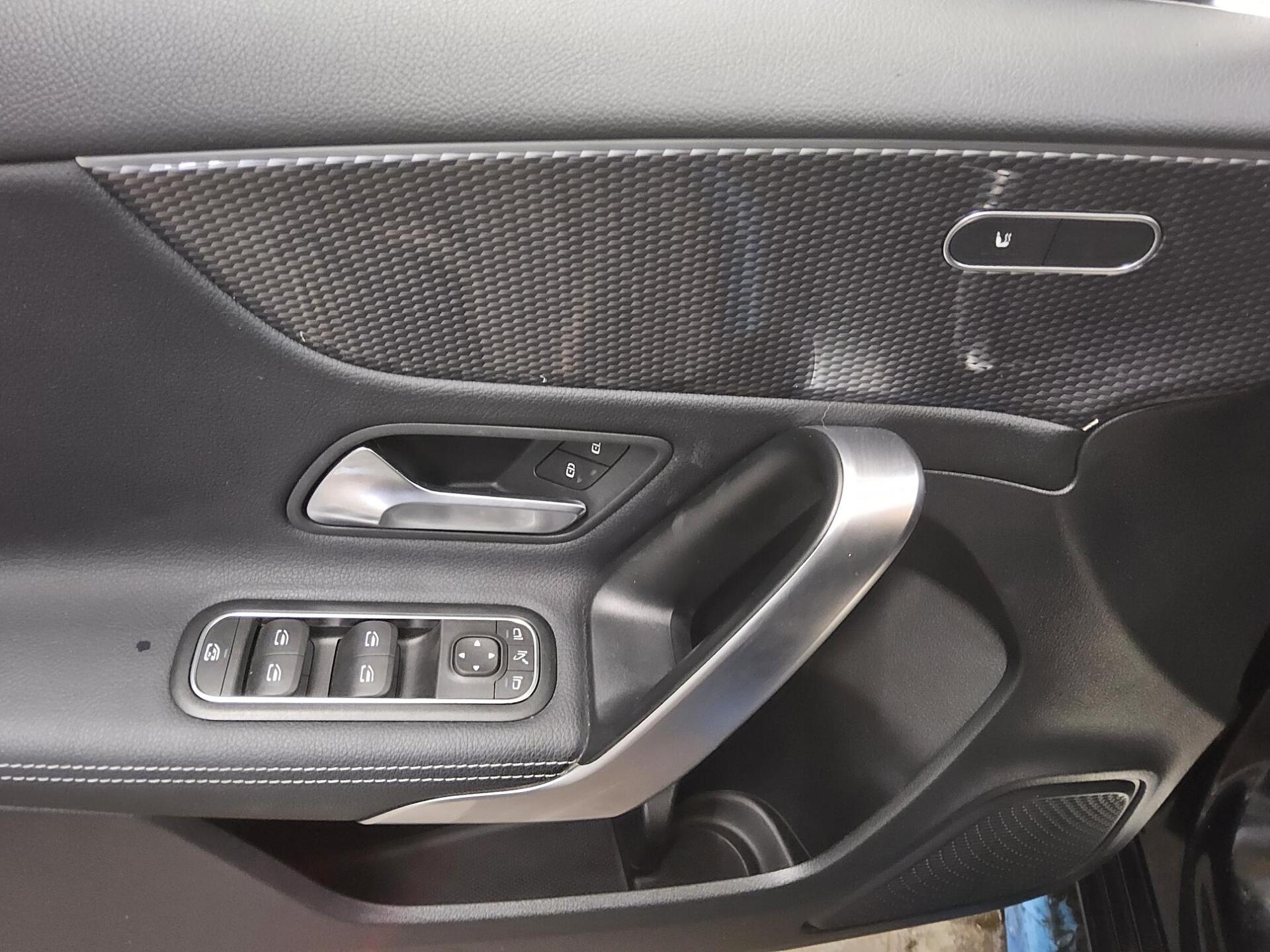 Mercedes-Benz A 200 d Progressive T-Leder Navi Multibeam RfK 10